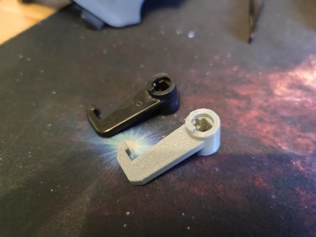 Nắp chốt cho ghế hàng thứ ba Mitsubishi Pajero V60 dài