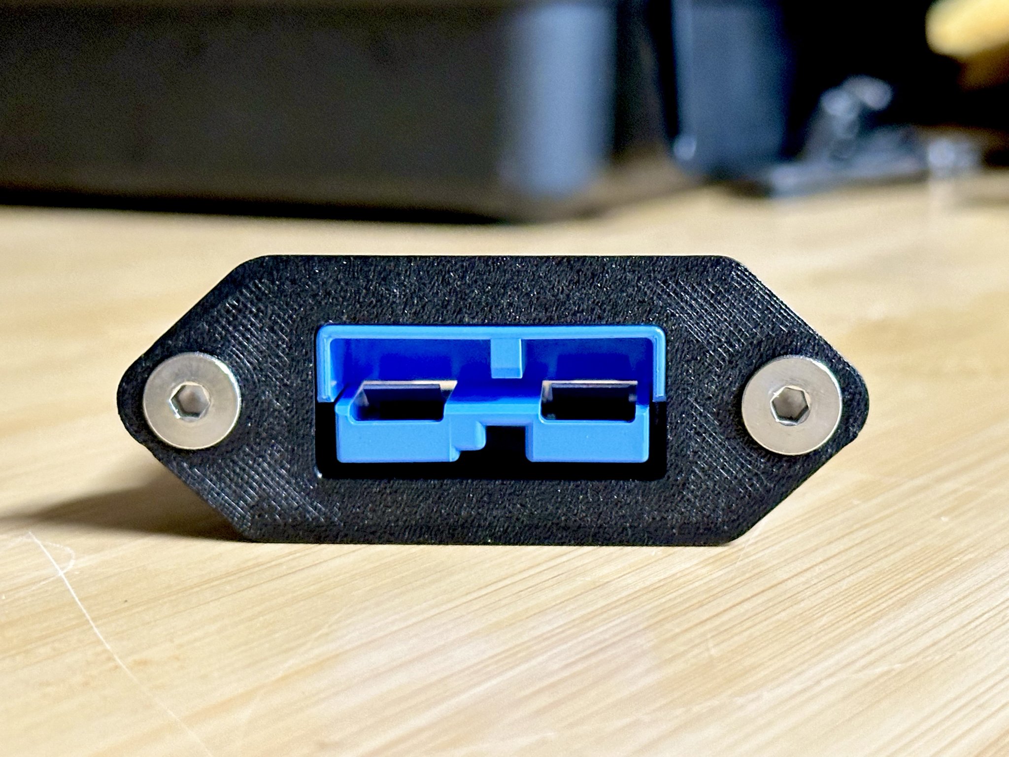 Giá đỡ gắn bảng cho đầu nối Anderson SB50