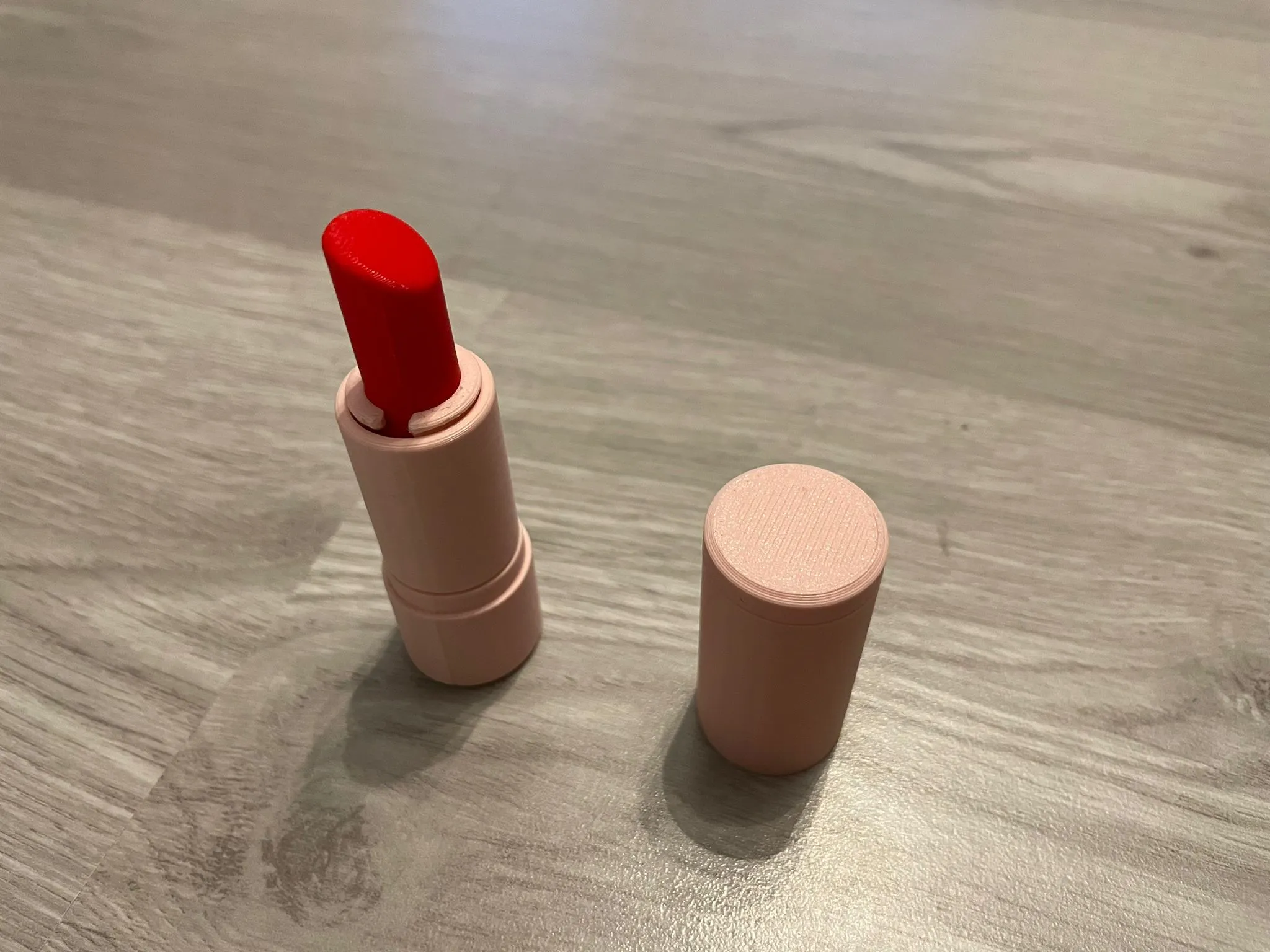 Son môi rút gọn thực tế với cơ chế hoạt động cơ học