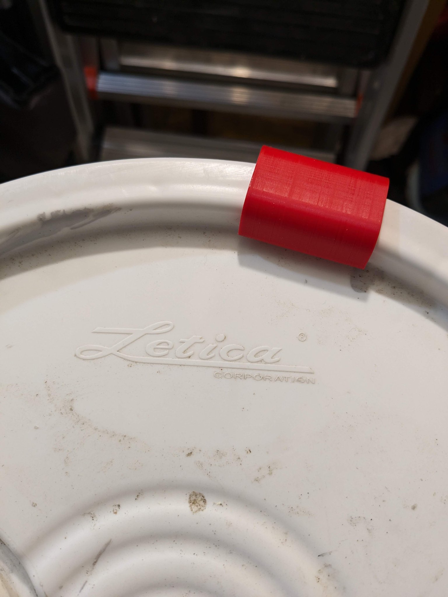 Nắp chặn cho xô sơn 5 gallon Home Depot in tại chỗ