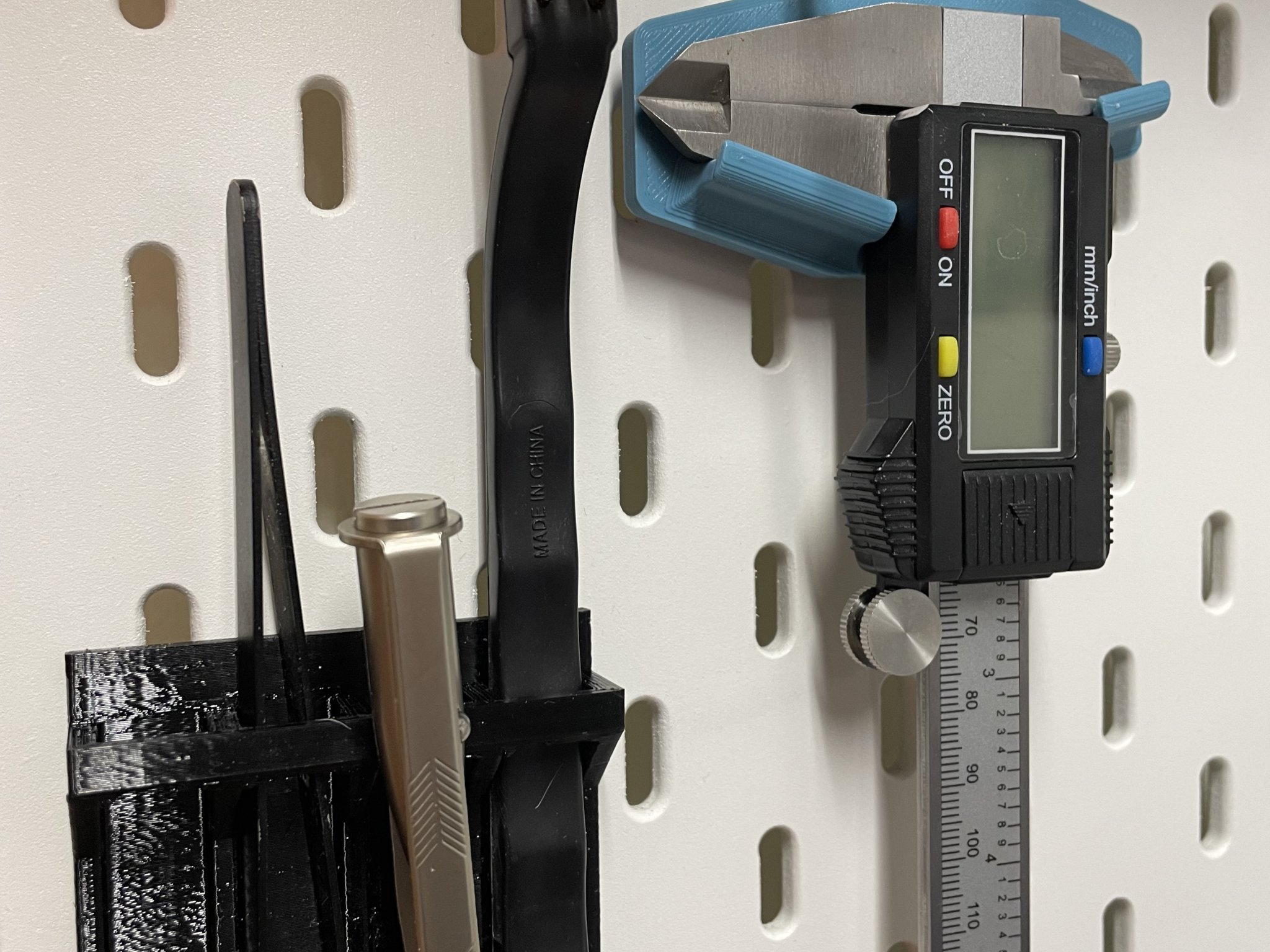 Giá đỡ nhíp 4x cho bảng treo IKEA Skådis