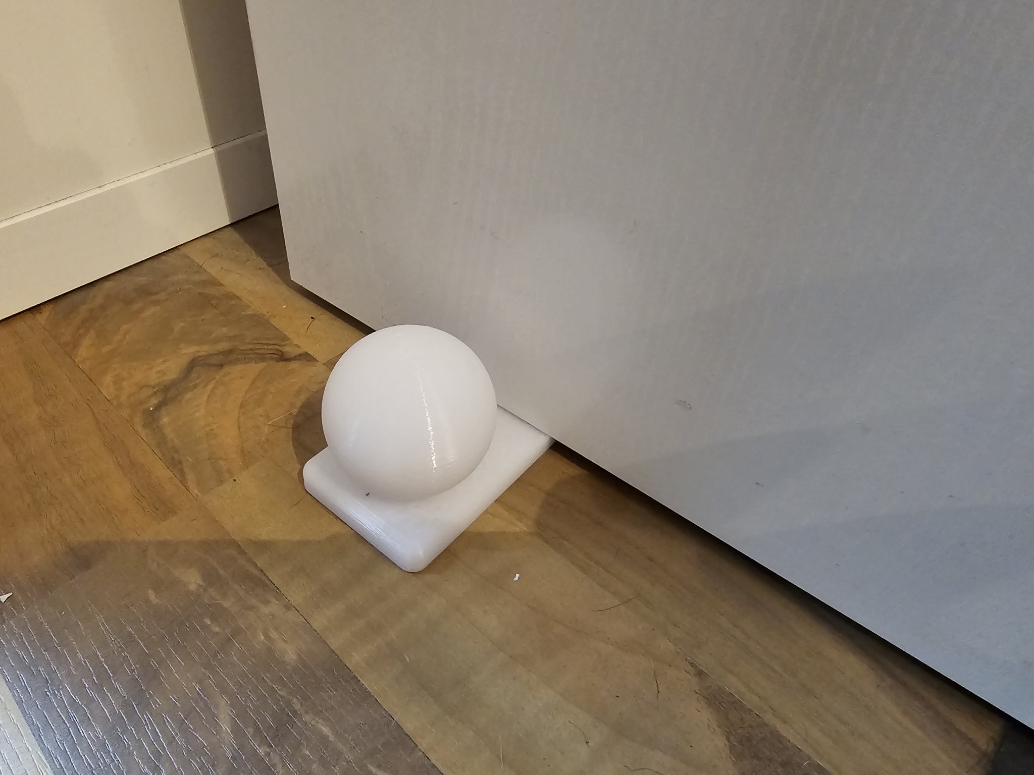 Cái chặn cửa hình cầu đơn giản