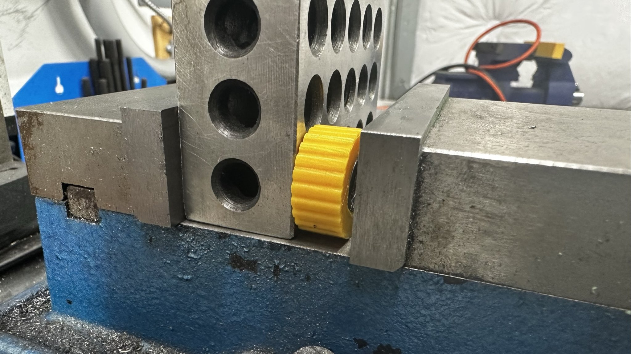 Núm vặn thấp với đai ốc 1/4'' được giữ chặt