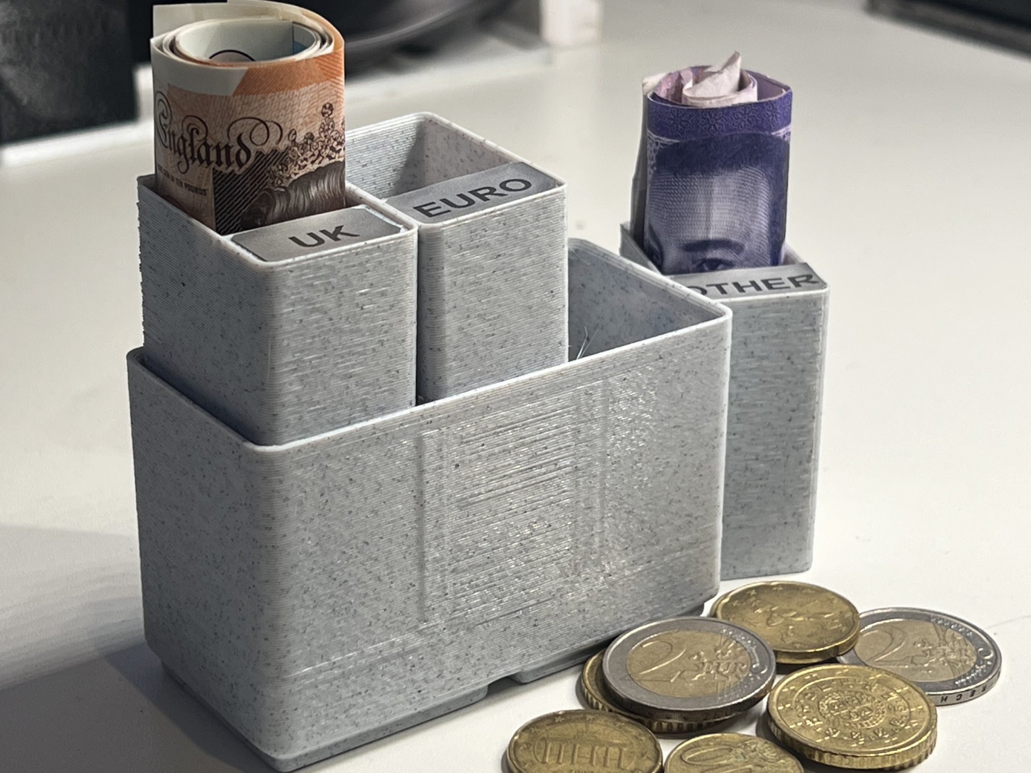 Giá đỡ tiền tệ cho hệ thống Gridfinity