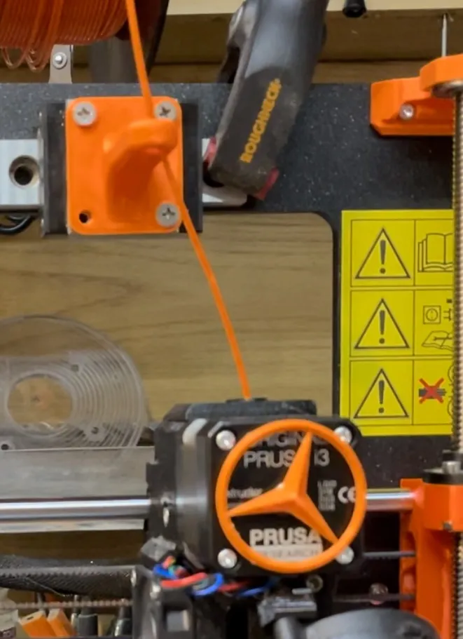 Hướng dẫn filament đường ray tuyến tính Prototype thử nghiệm ray 20mm. Bây giờ có các hỗ trợ ray.