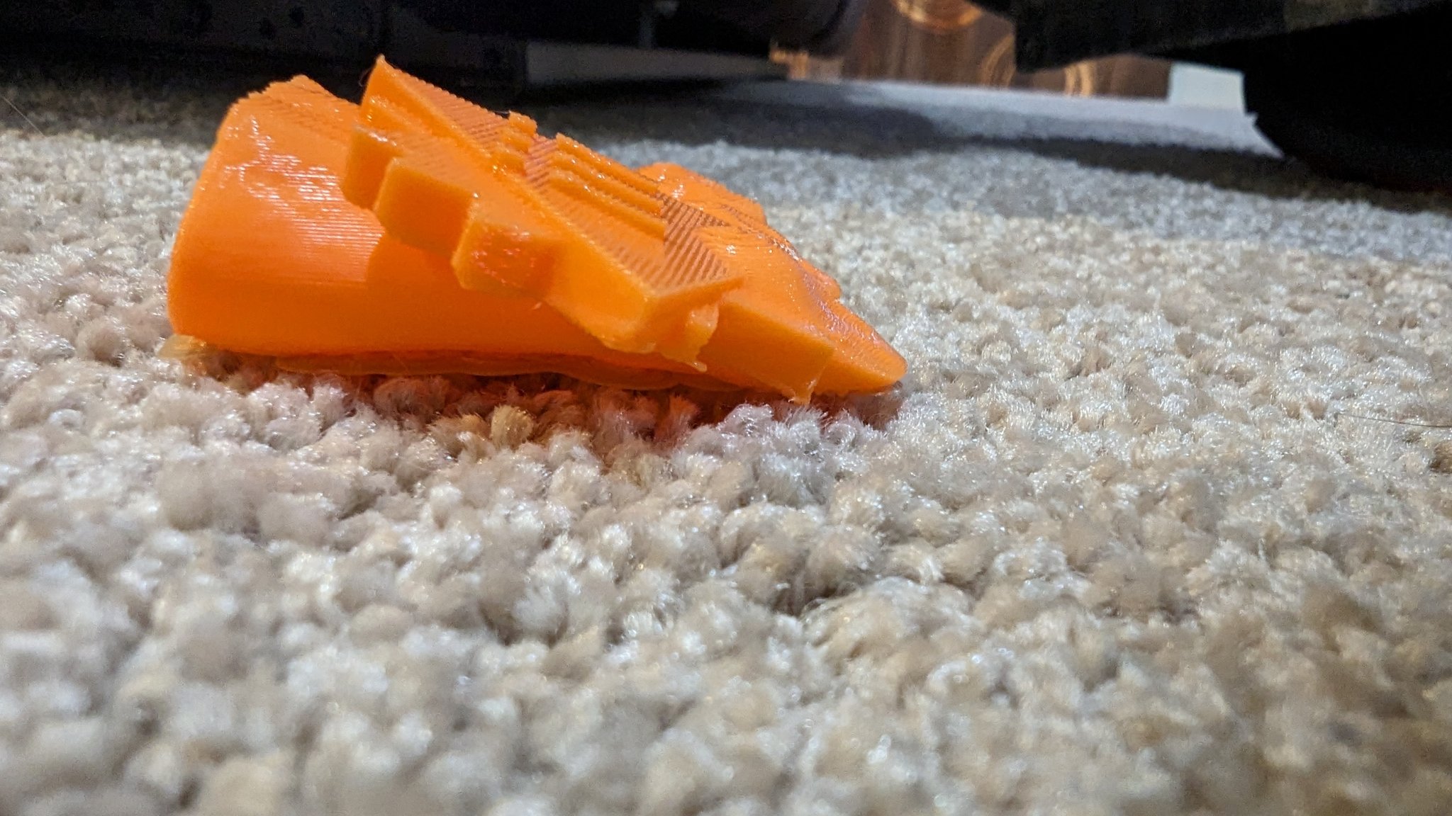 Cái chặn cửa bằng ngón chân - YIKES!