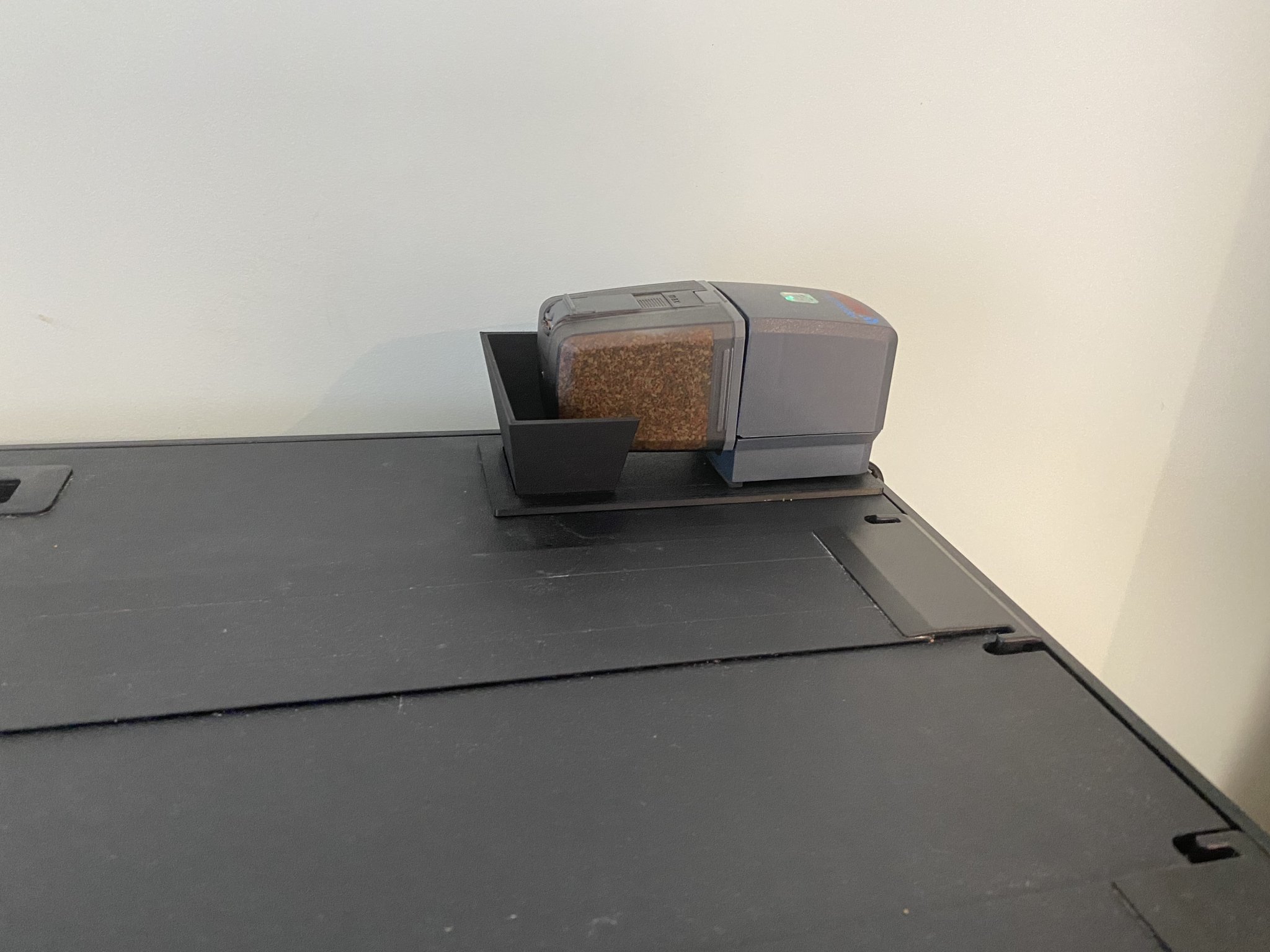 Giá đỡ EHEIM autofeeder+ cho bể cá Juwel