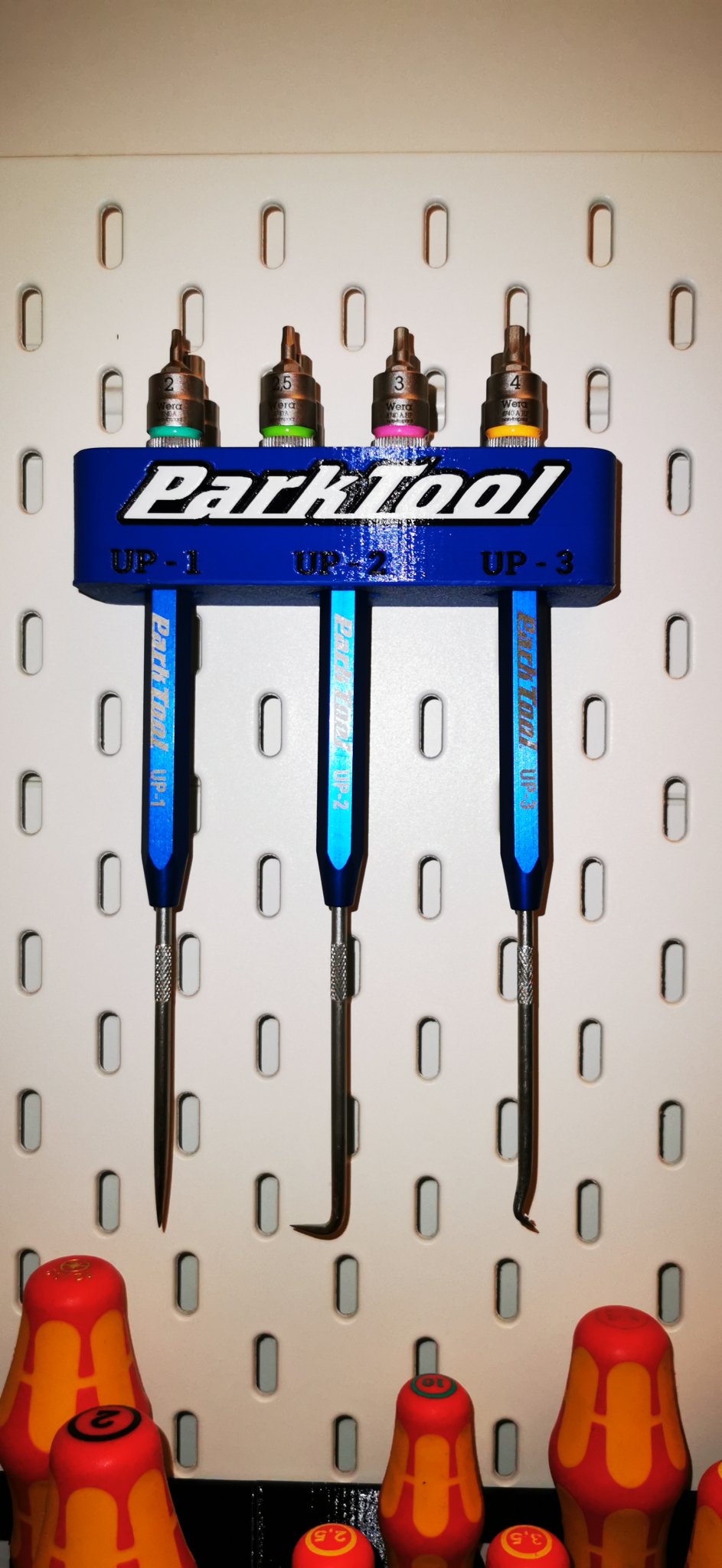 Giá đỡ dụng cụ Ikea Skadis kết hợp Parktool và Wera A2 ¼