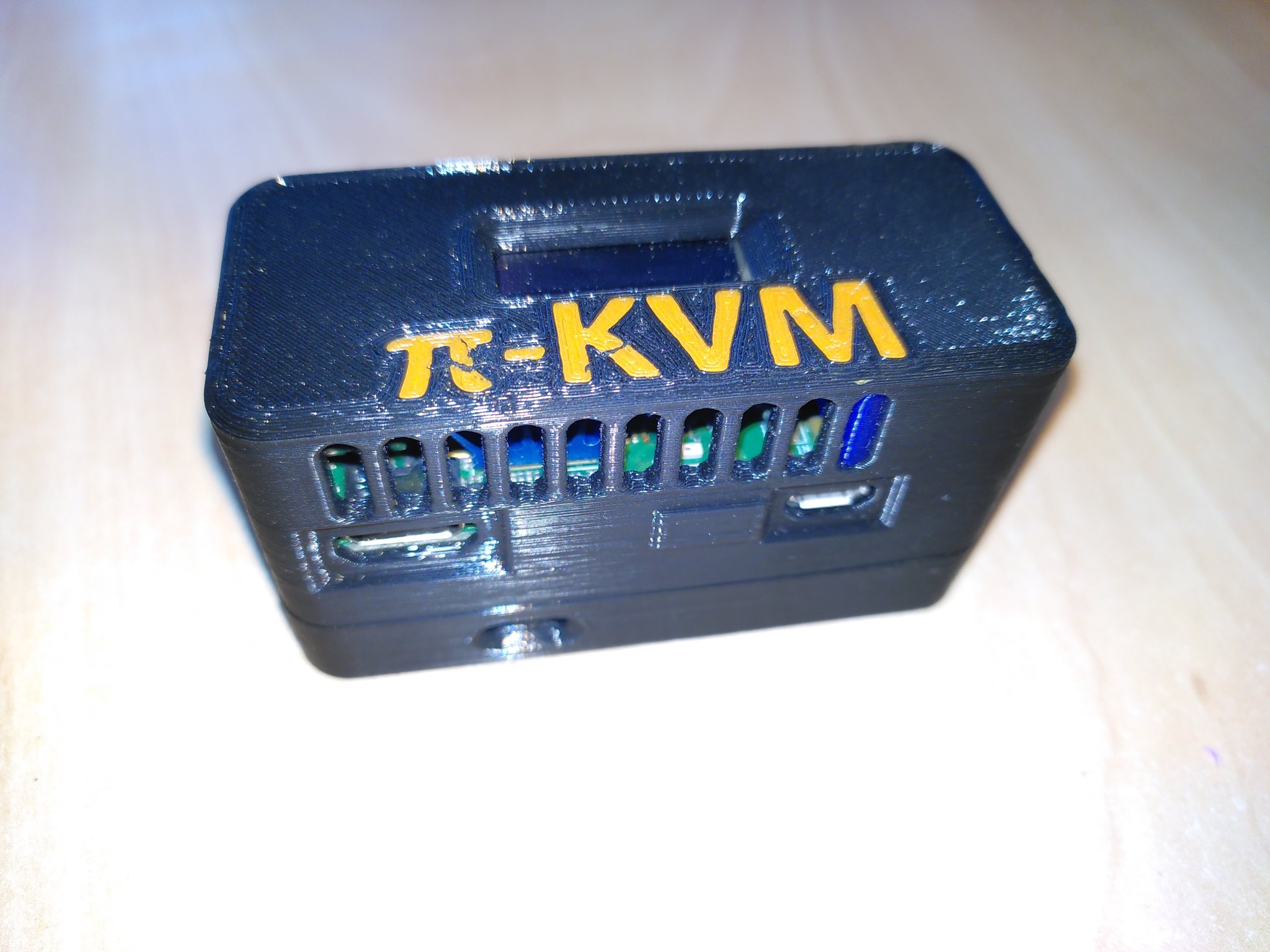 Vỏ cho Pi-KVM (zero) với màn hình OLED