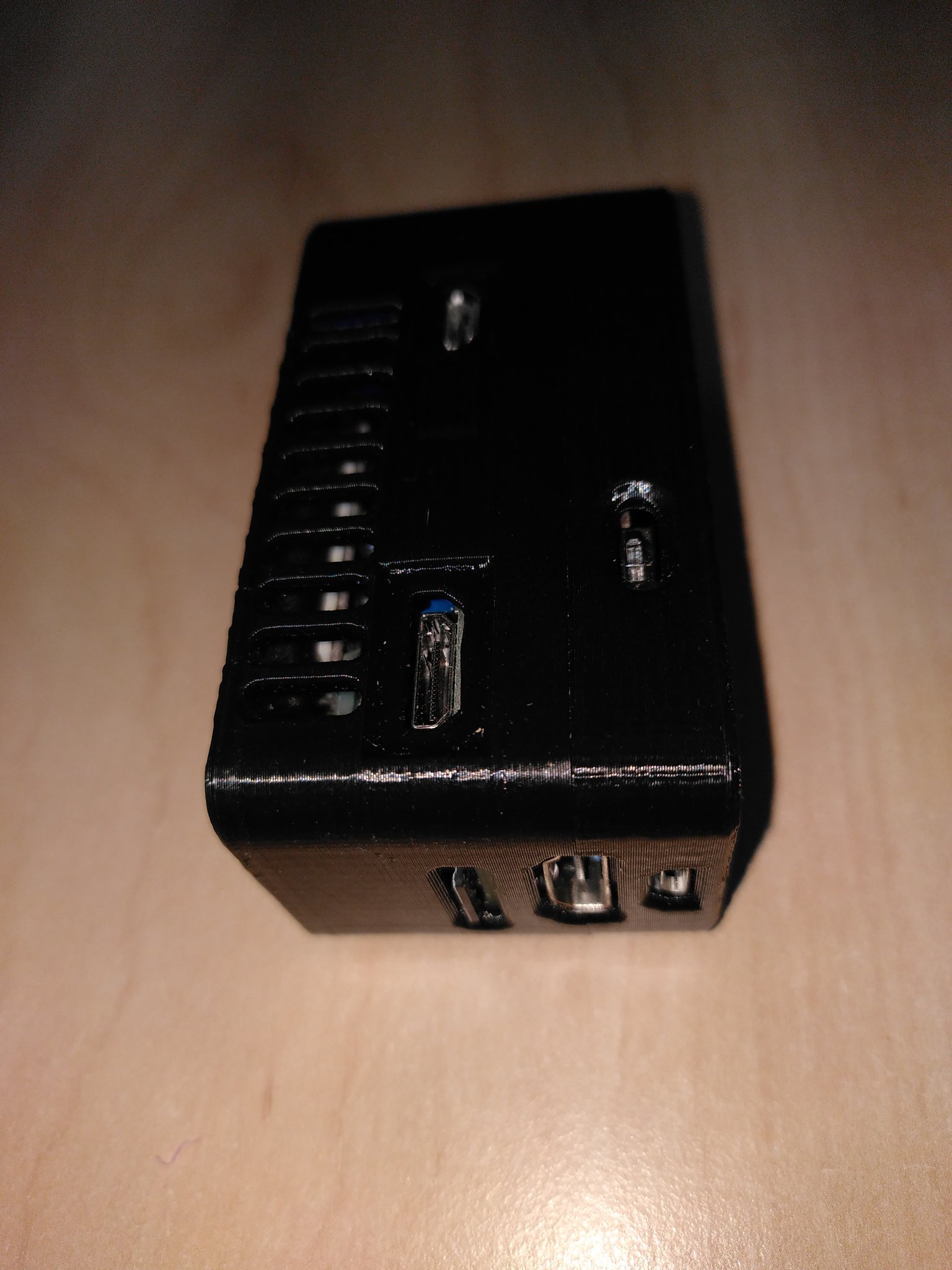 Vỏ cho Pi-KVM (zero) với màn hình OLED