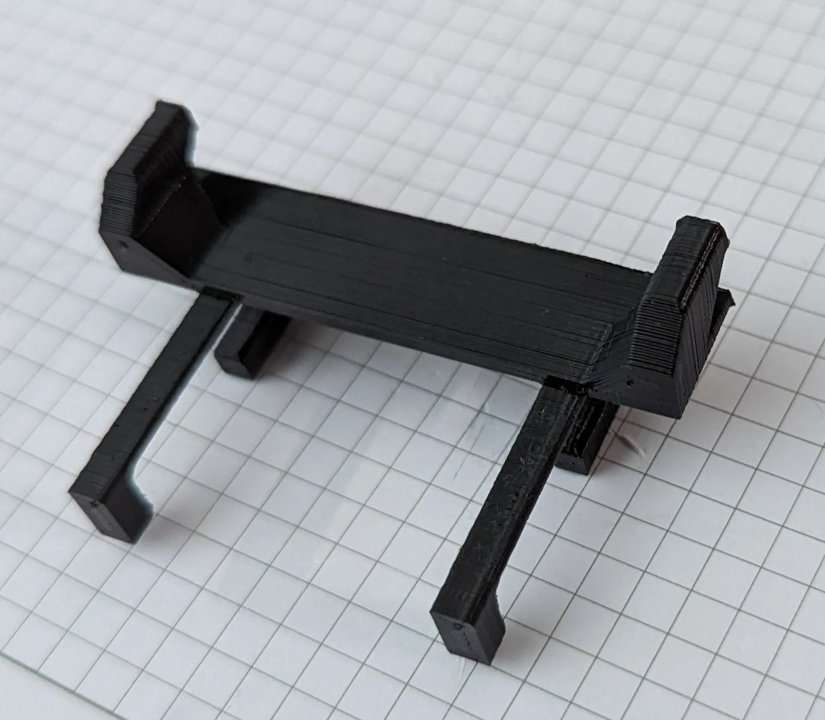 Giá đỡ hộp mẫu filament cho bảng treo Skadis