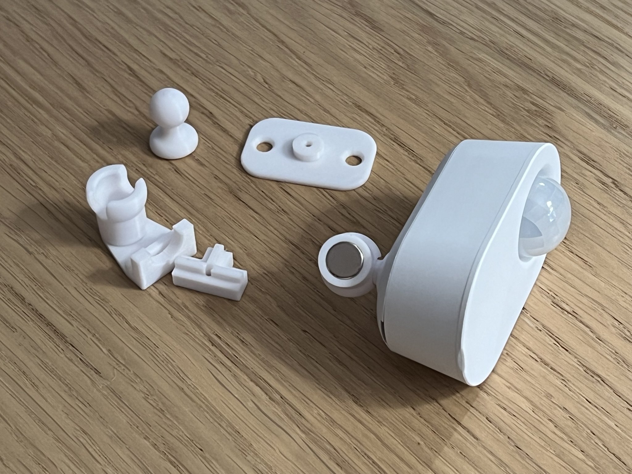 Giá đỡ cảm biến chuyển động Ikea Tradfri có thể điều chỉnh