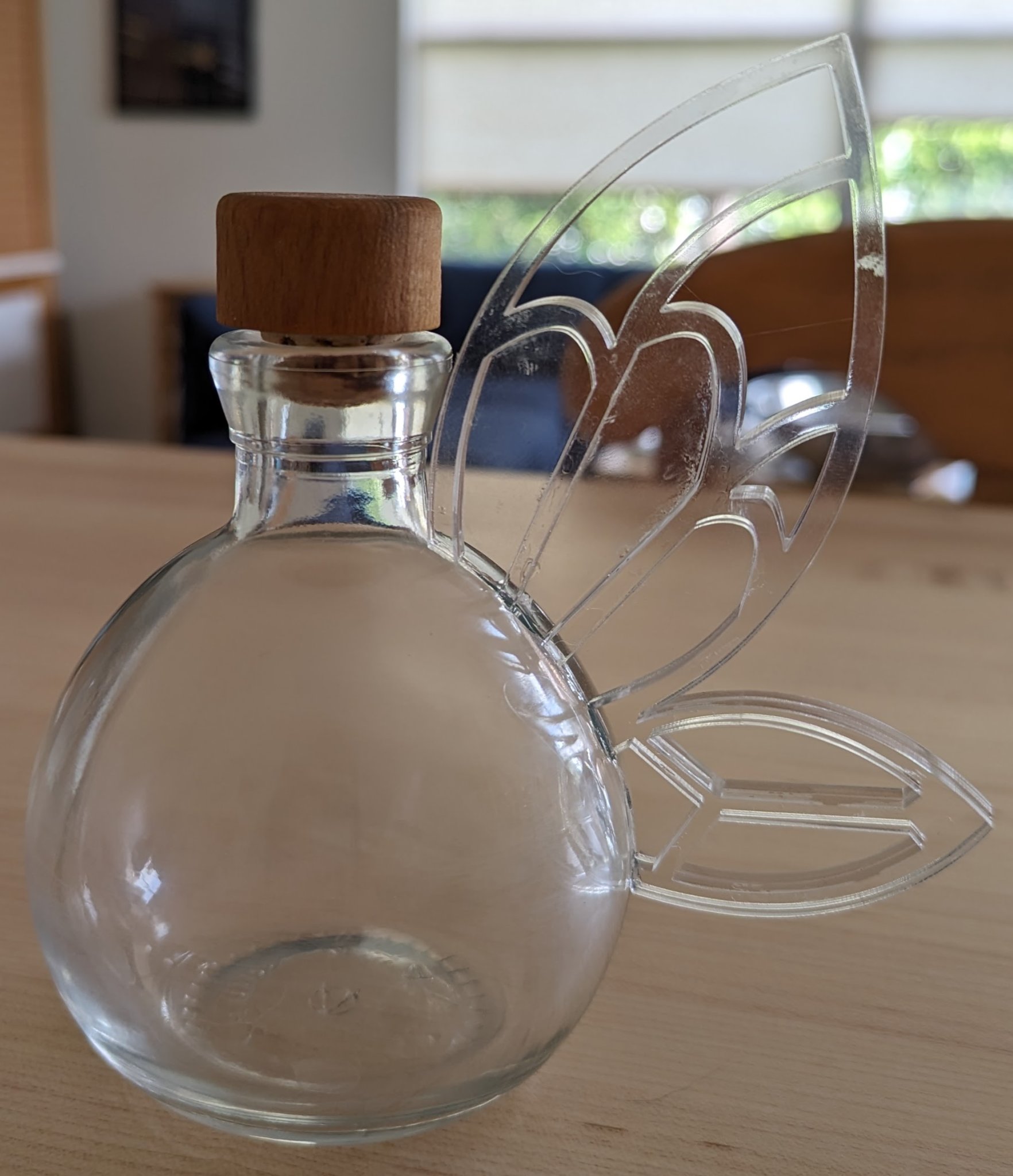 Đôi cánh bình thuốc tiên phong cách Zelda