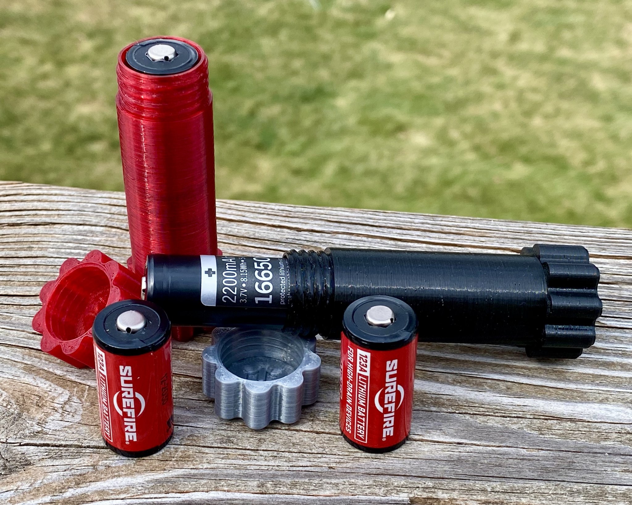 Hộp đựng pin 2xCR123 hoặc 16650 tiện lợi