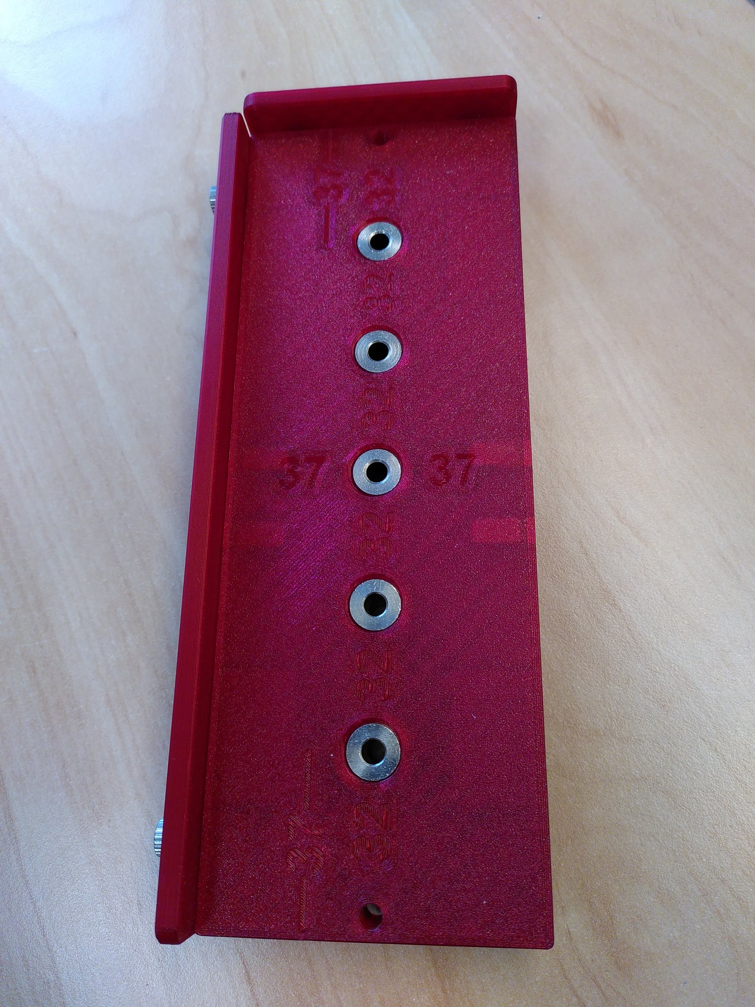 Mẫu khoan 32 lỗ với chặn có thể tháo rời