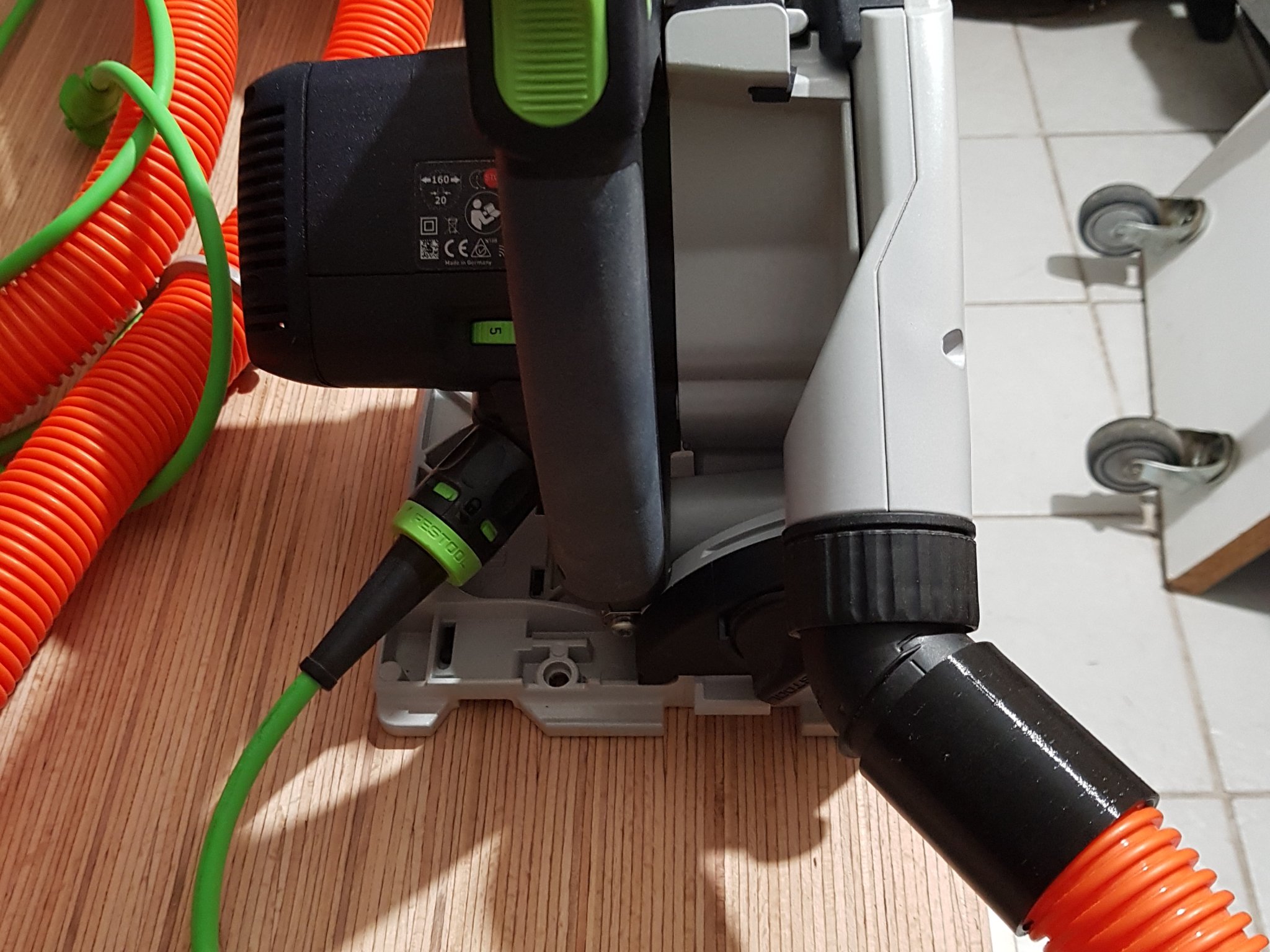 Kết nối ống hút chân không cho máy cưa tròn Festool TS55