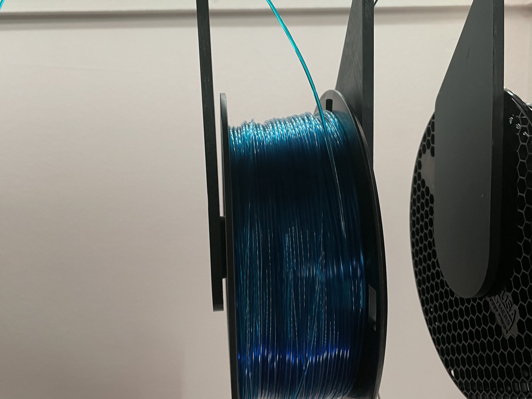 Giá đỡ cuộn filament 3in cho thanh treo tủ quần áo