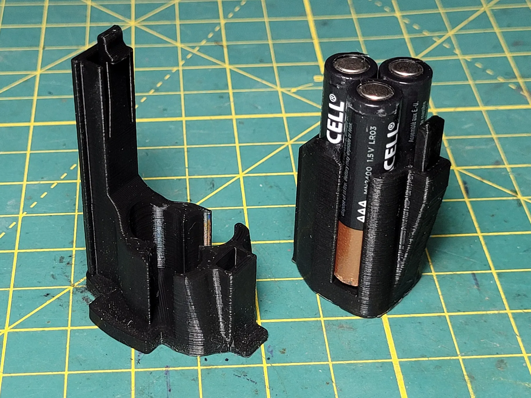 Đế giữ pin AAA cho tay cầm Magpul MOE