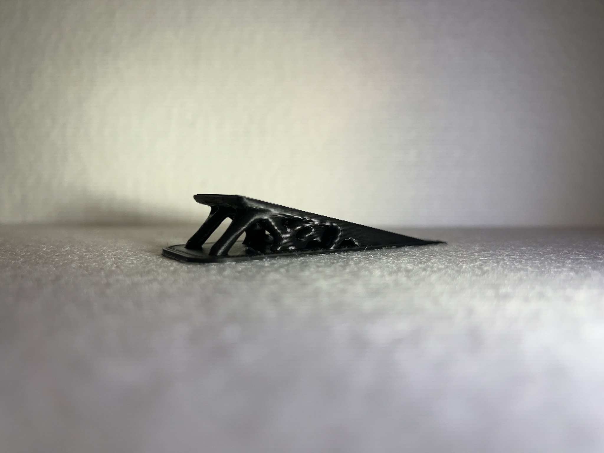 Cụm cửa tối ưu hình học cho tải trọng bên hông