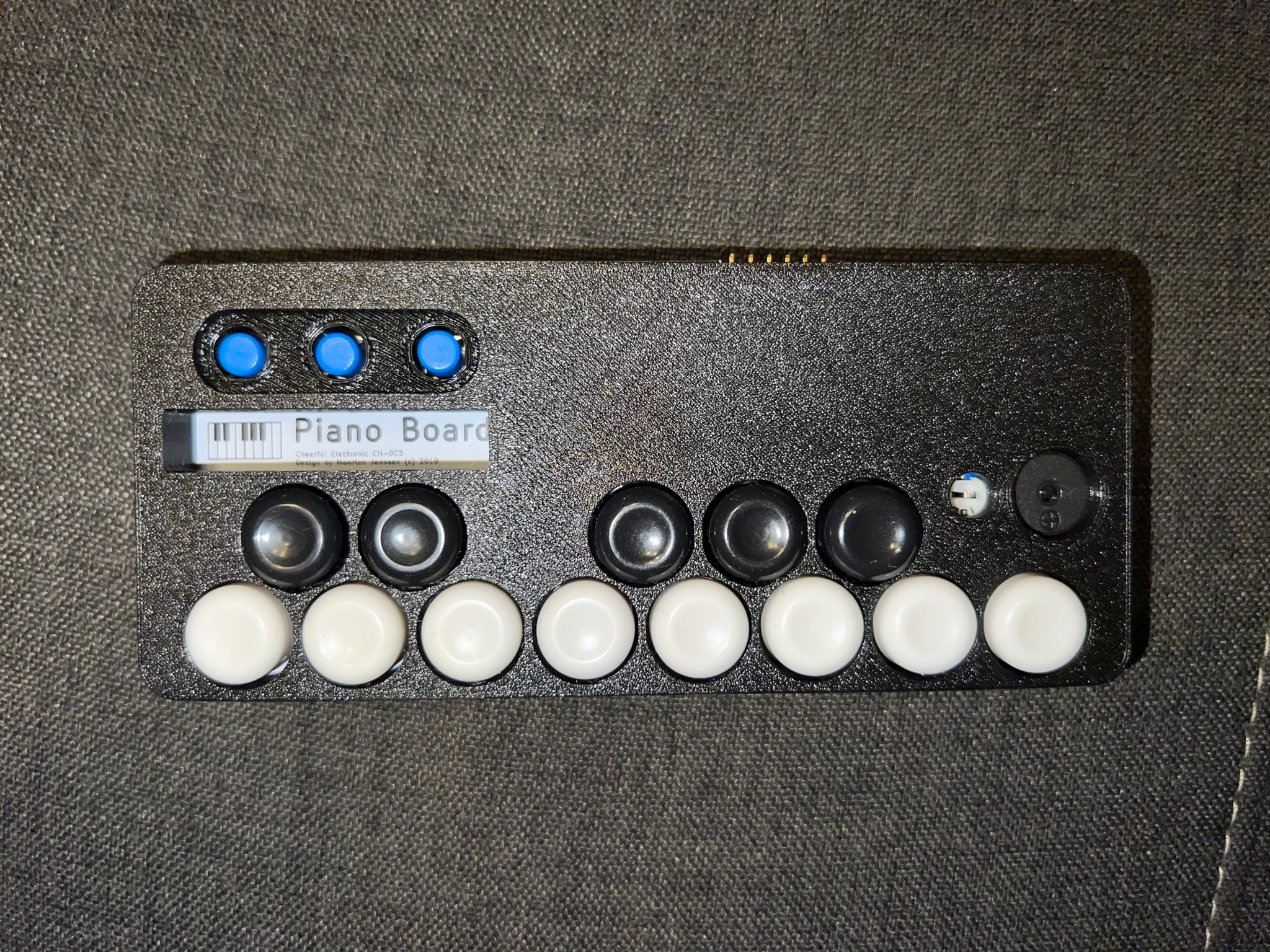 Vỏ bảo vệ cho bộ phím Piano của Cheerful Electronic