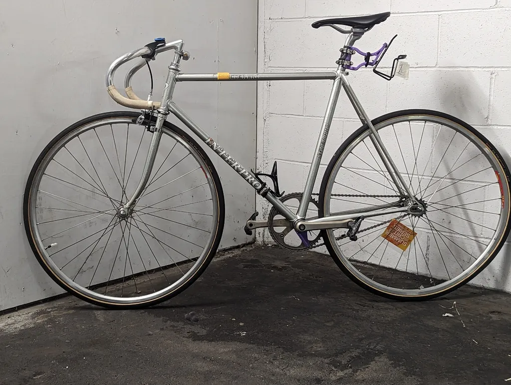 Cánh khí động học đáy "Marlin" cho xe đạp đua