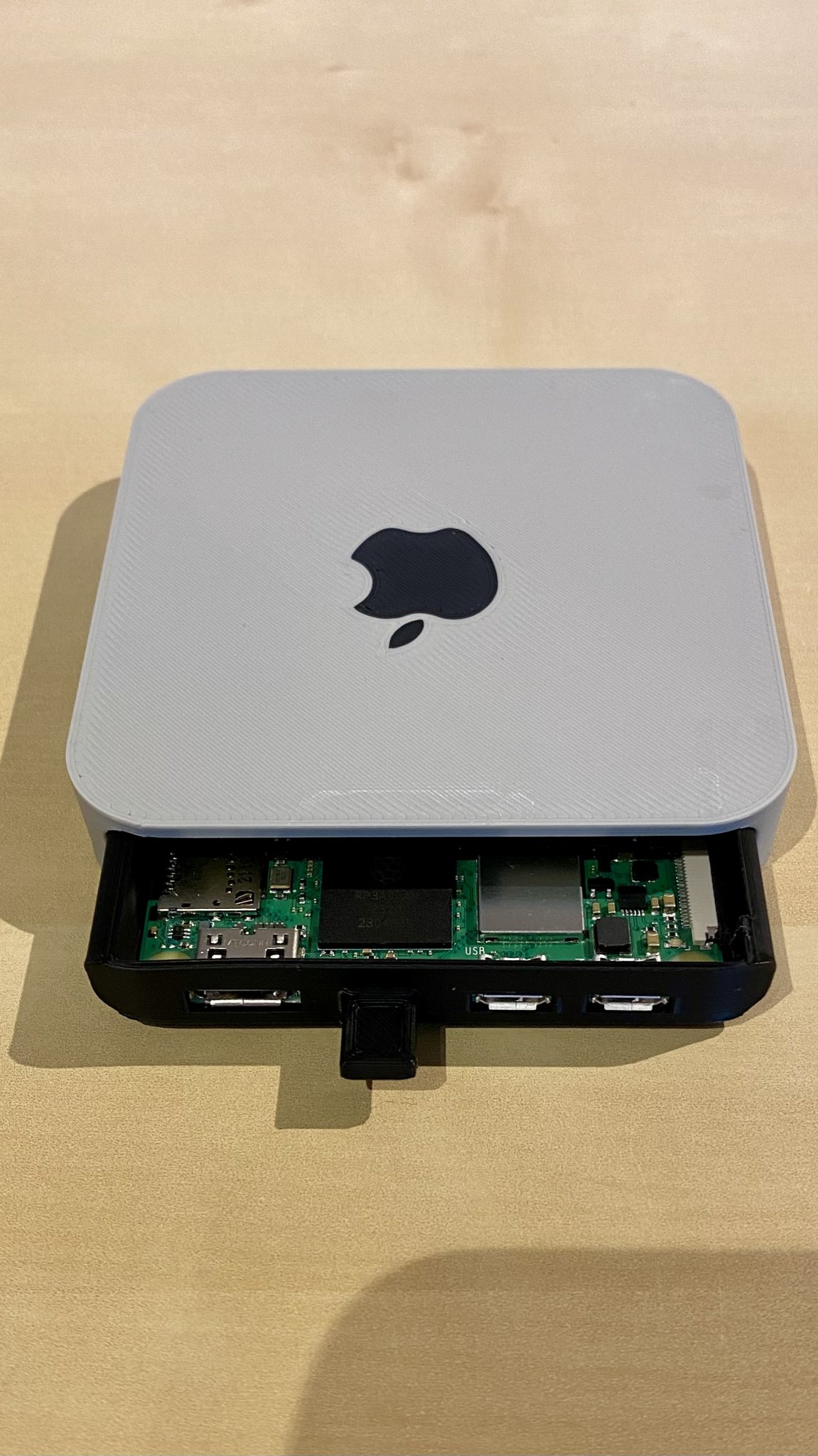 Vỏ Raspberry Pi Zero 2W thiết kế Mac Mini
