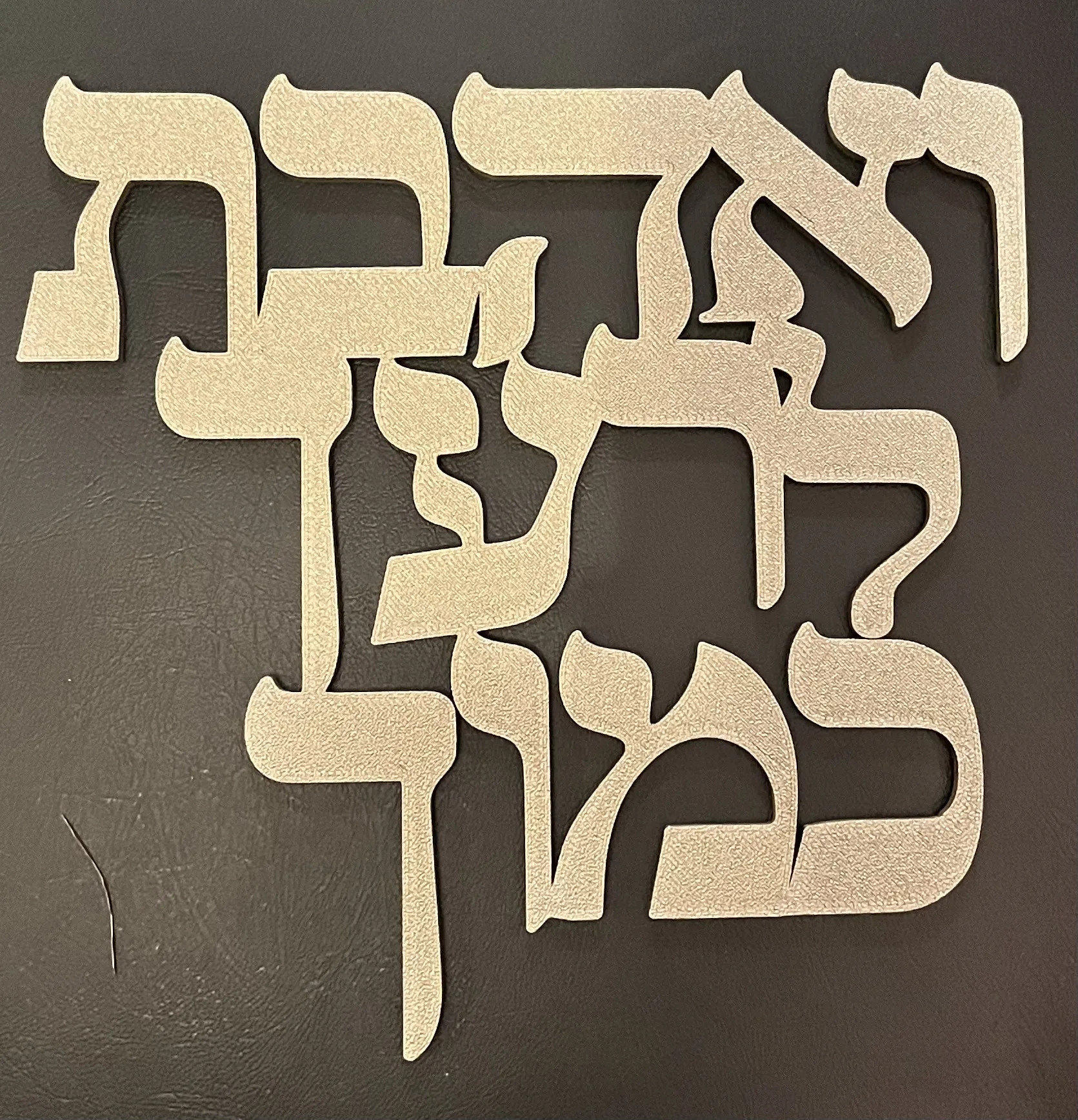 Biểu tượng "Yêu thương hàng xóm như chính mình" bằng tiếng H...