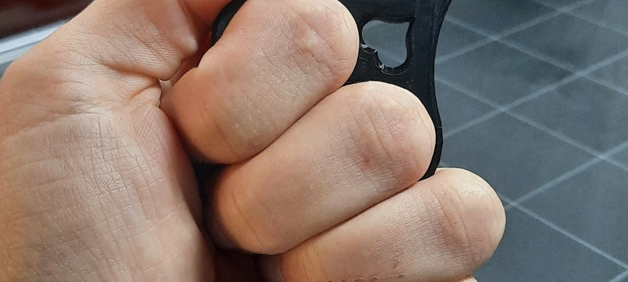 Thiết bị tự vệ hình trái tim tiện lợi cho chìa khóa