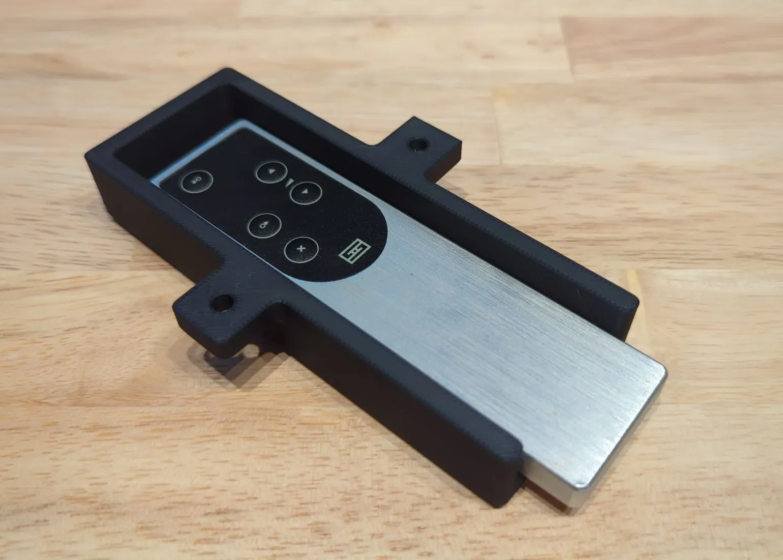 Giá đỡ điều khiển từ xa Schiit dưới bàn