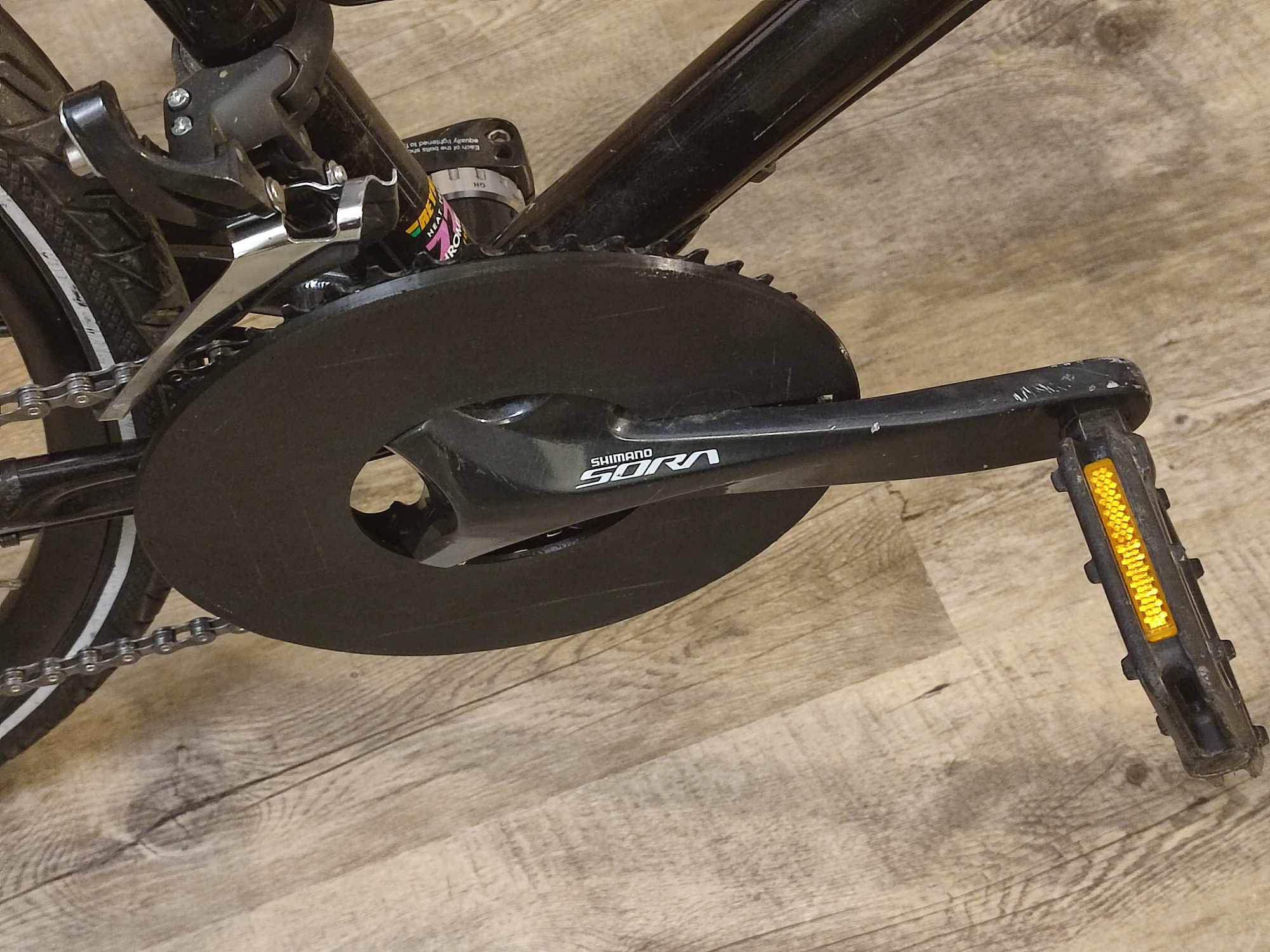 Bảo vệ đĩa xích cho bộ truyền động Shimano Sora 2x9