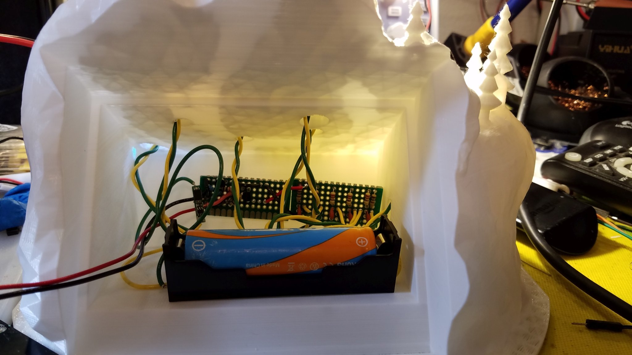 Quà tặng Giáng sinh năng lượng mặt trời cho làng 2018