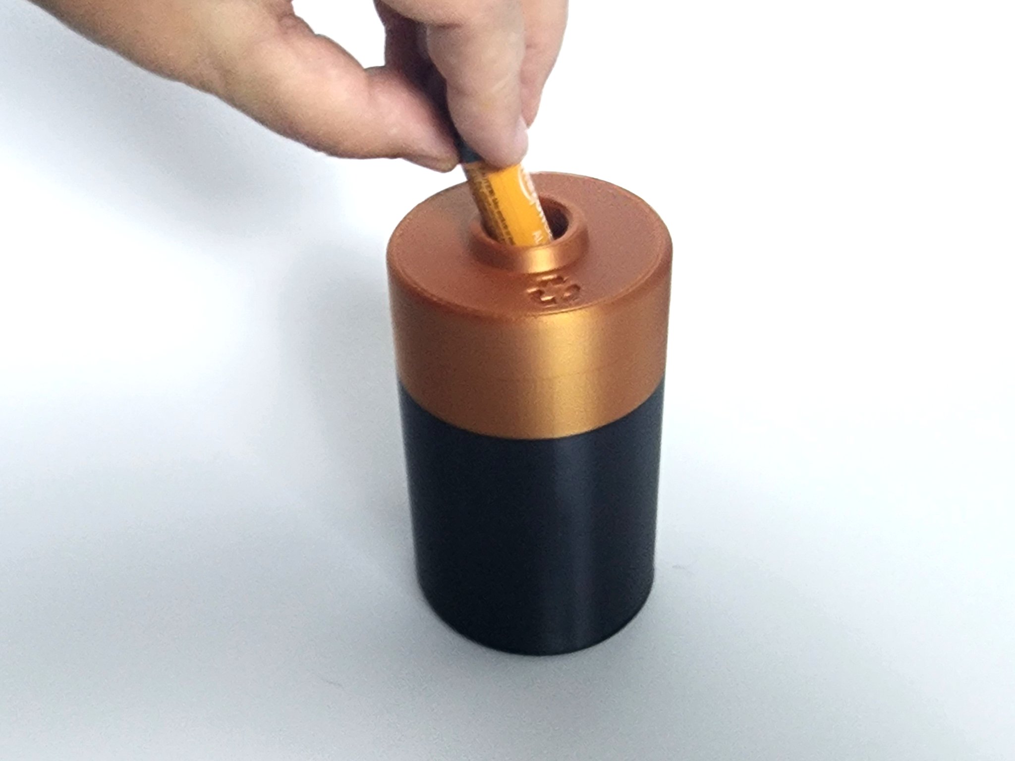 Thùng rác tái chế cho pin đã hết điện