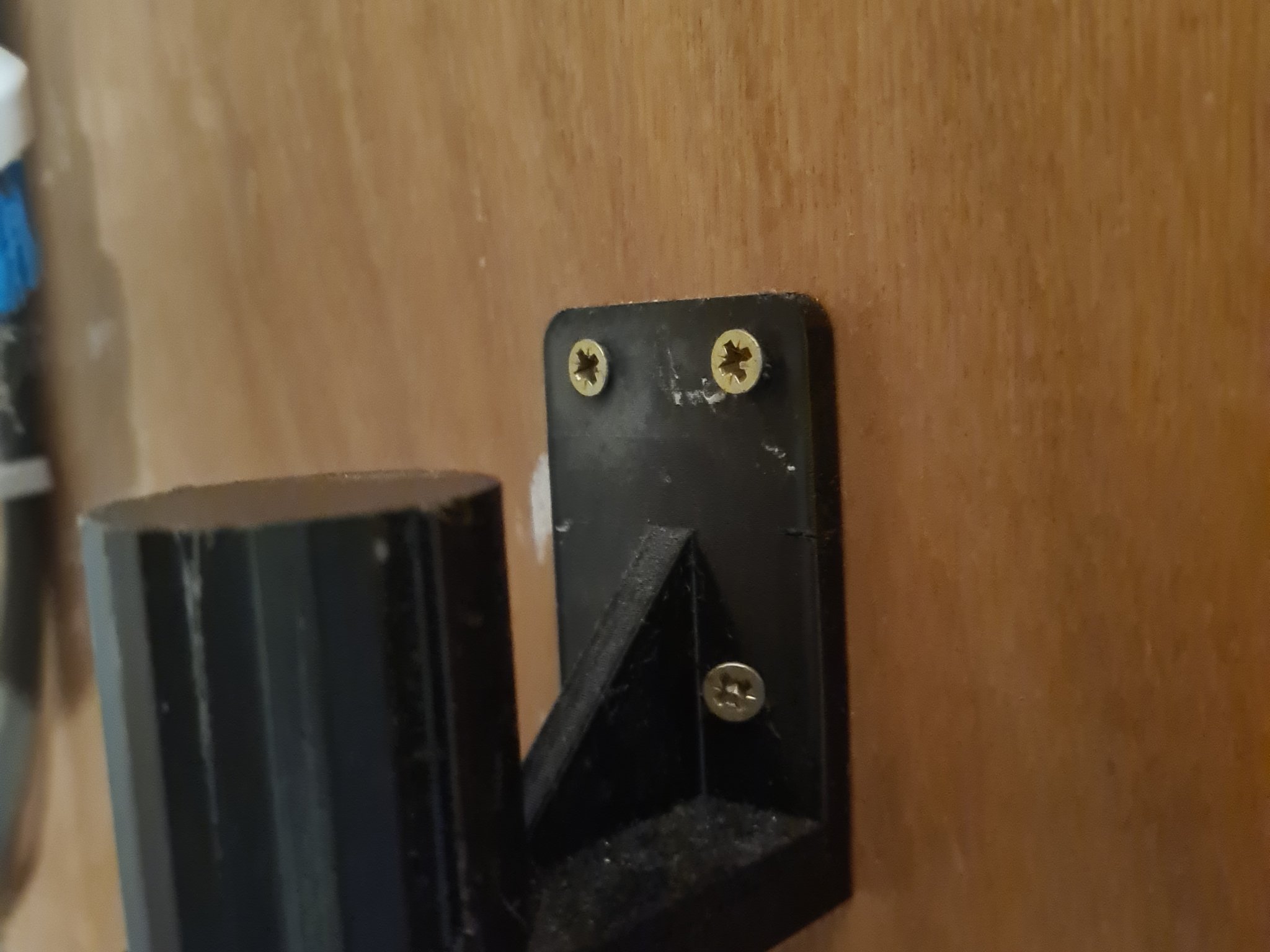 Giá đỡ gắn tường cho phụ kiện máy hút bụi Hoogo