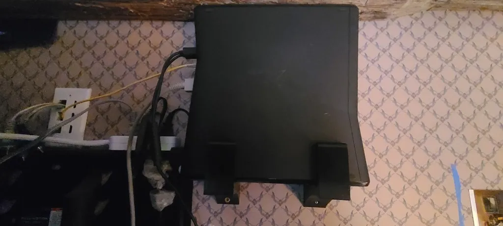 Giá đỡ tường cho Xbox 360 đơn giản