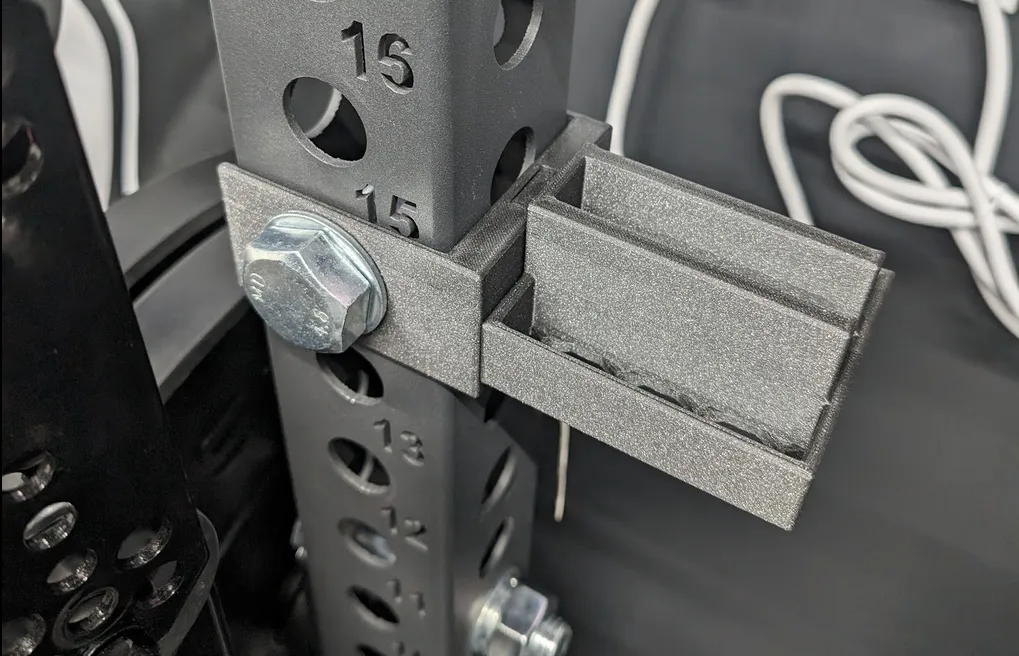 Giá đỡ điện thoại lắp trên giá tập squat modular