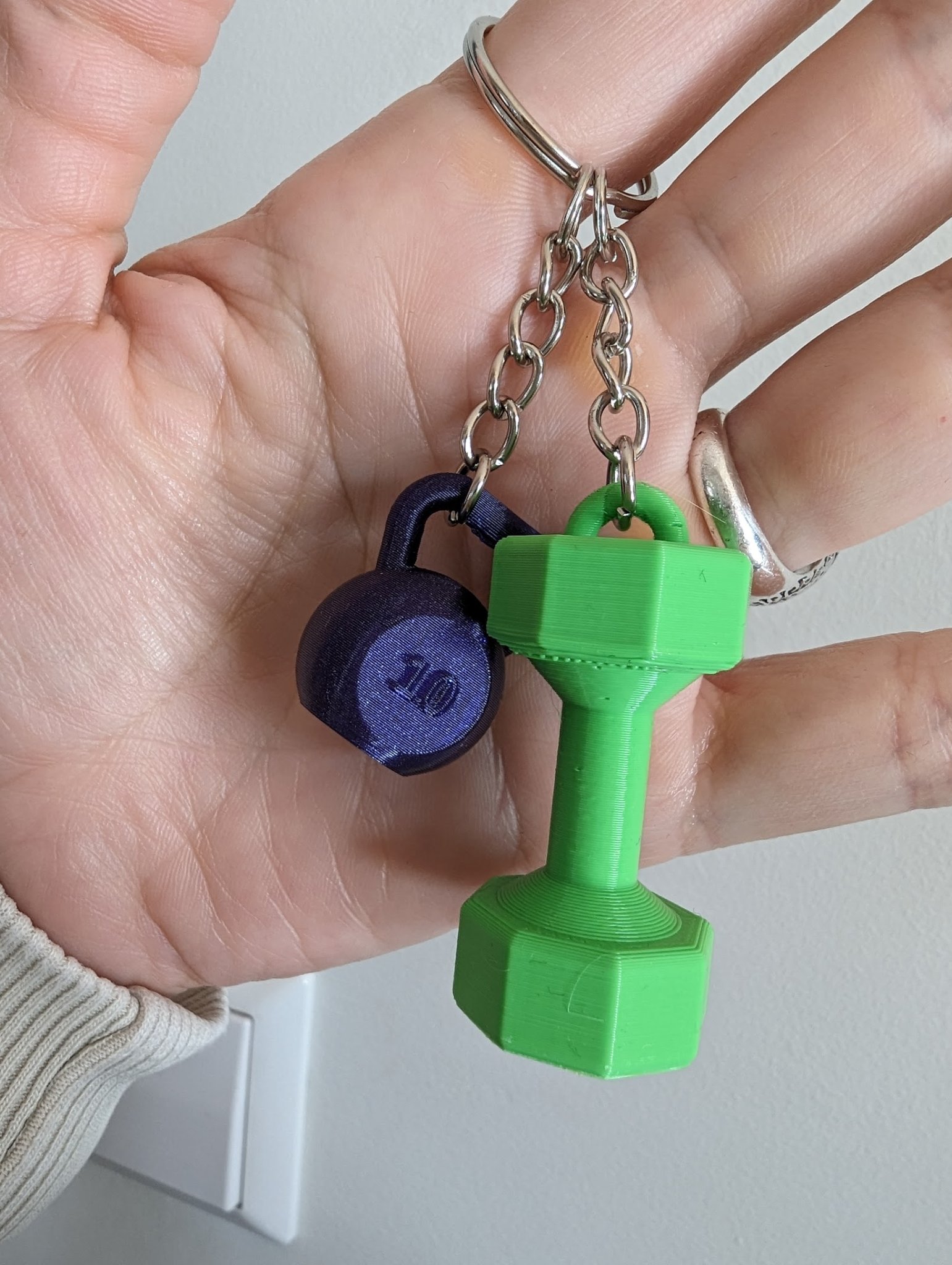 Móc khóa tạ dễ thương cho tín đồ phòng gym