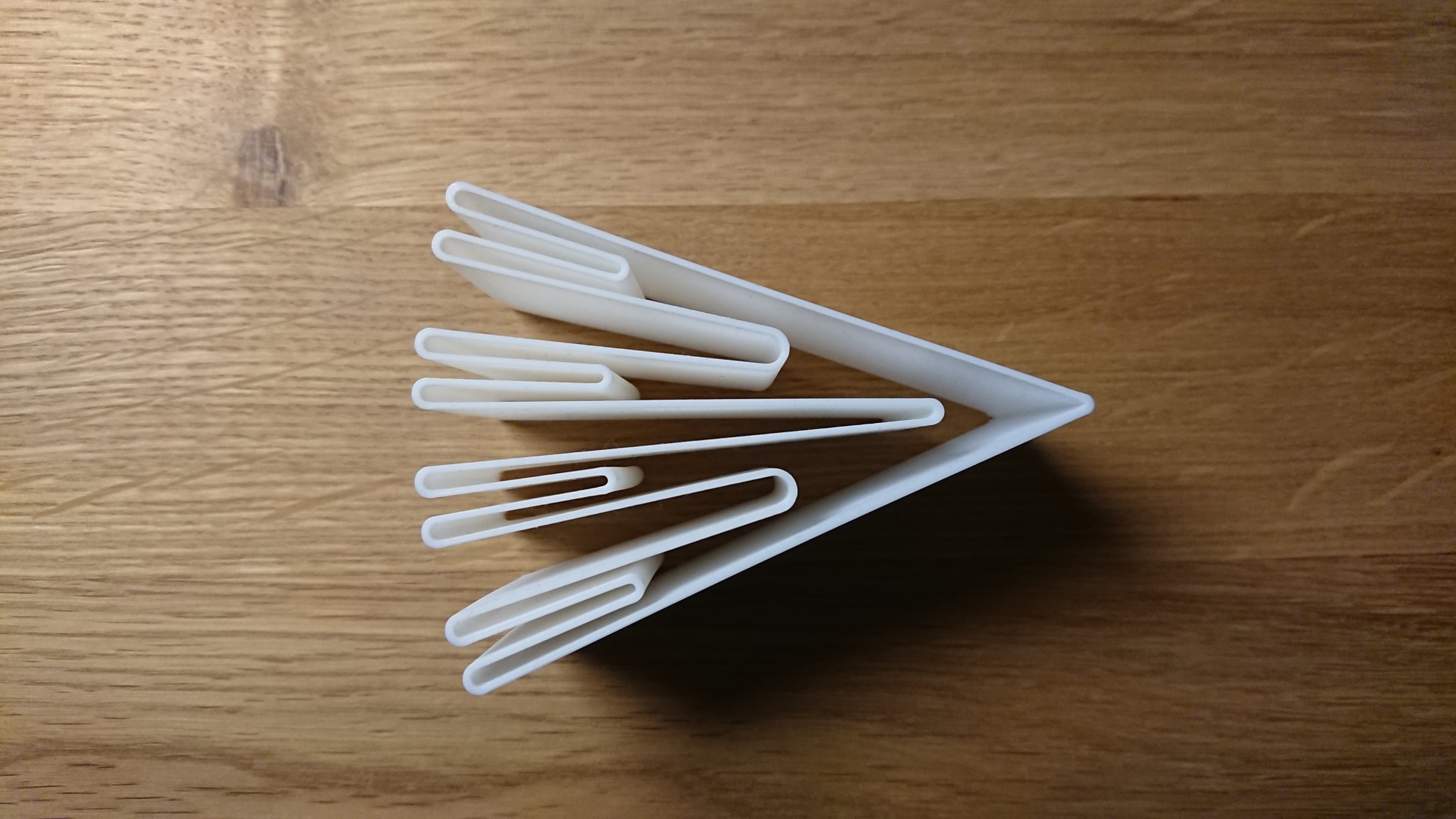 Giá đỡ cửa chống lực ma sát kiểu fractal