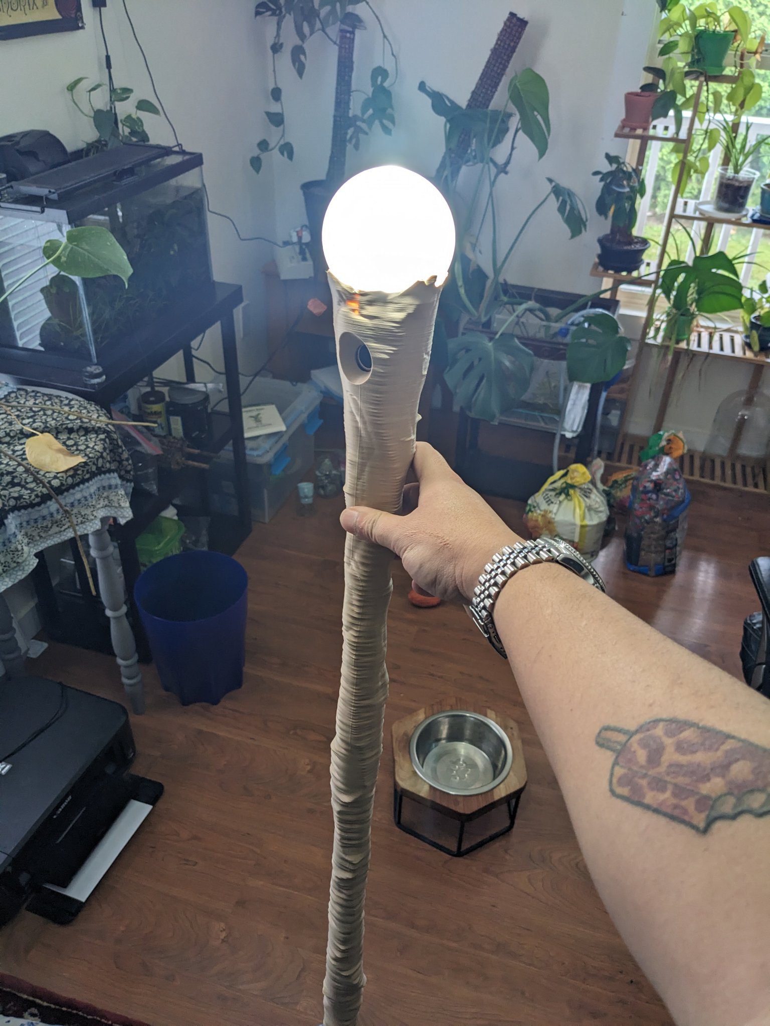 Gậy phép thuật phát sáng cho cosplay phù thủy