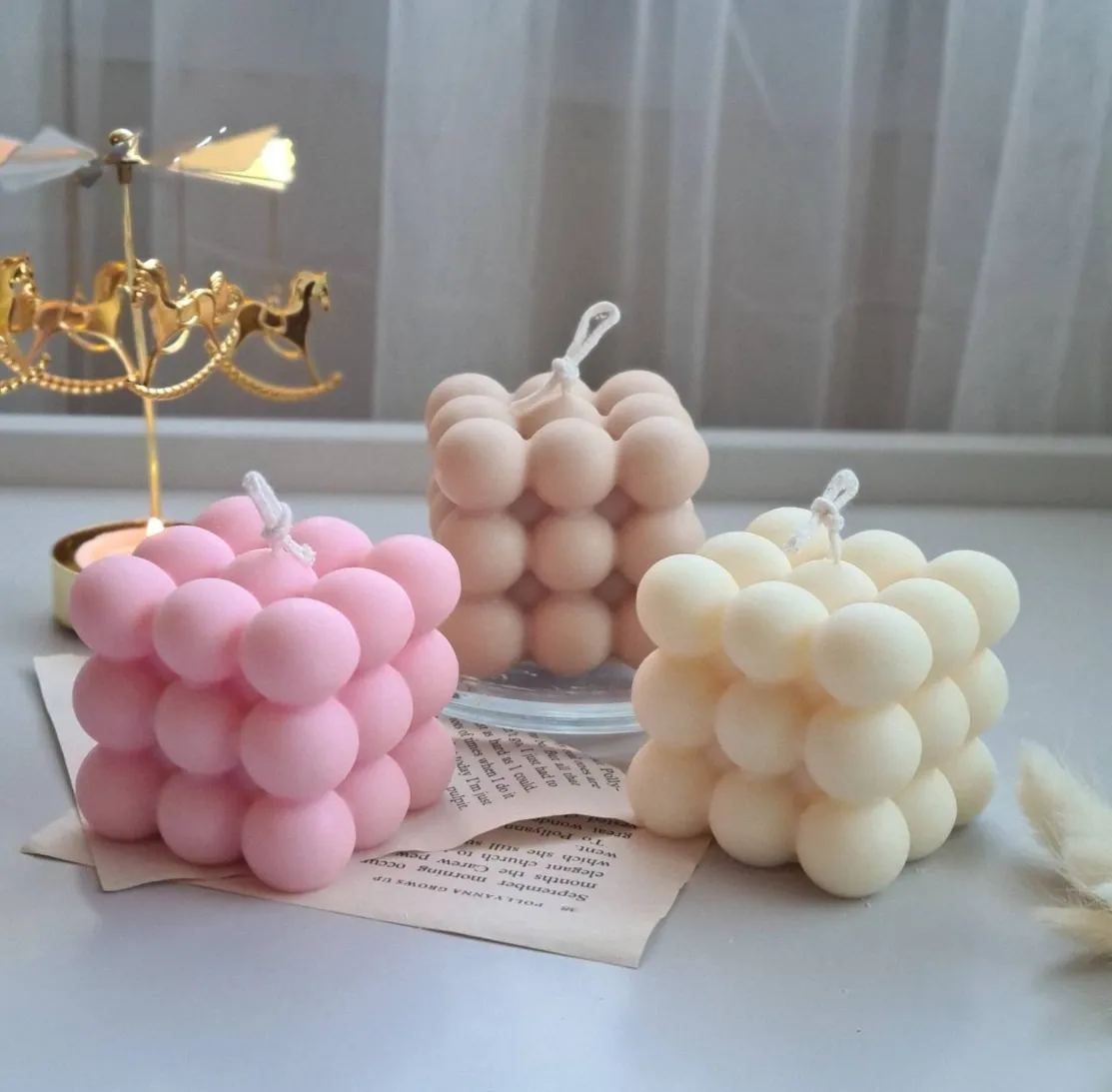 Nến bọt giả dễ thương cho trang trí nội thất