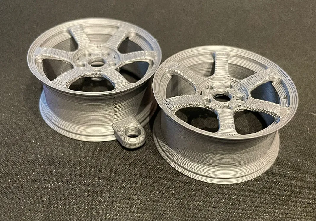 Móc khóa bánh xe thu nhỏ 18 inch phong cách VOLK TE-37