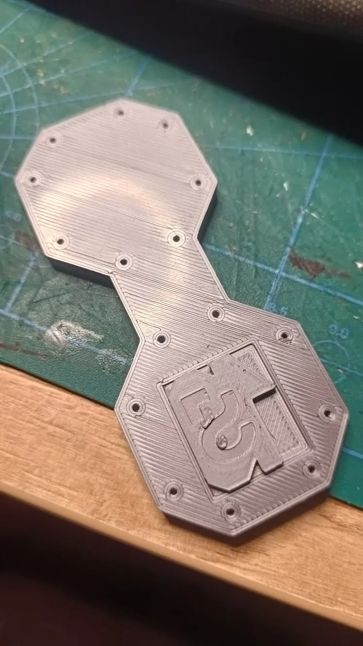 Mẫu template da cho móc khóa với logo có thể thay đổi