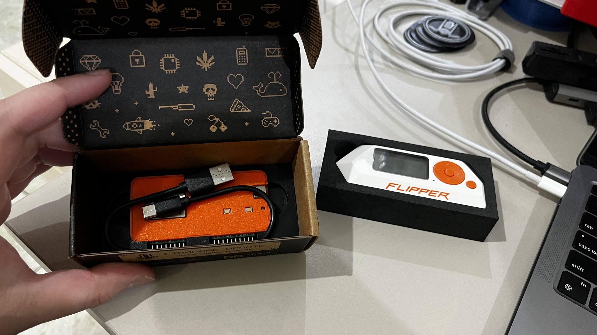 Giá đỡ Wifi Devboard Flipper Zero cho hộp giấy nguyên bản