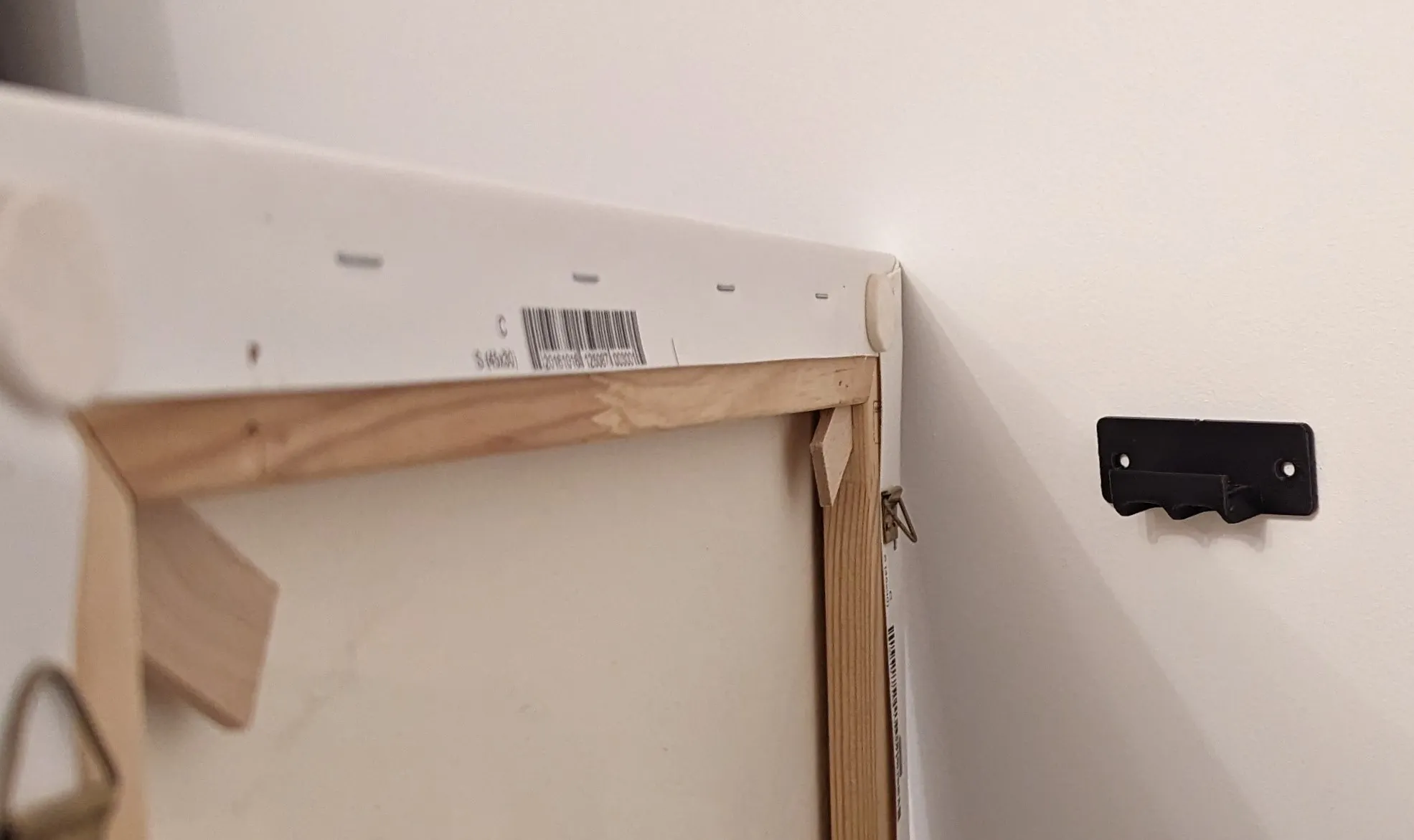 Giá treo khung tranh gỗ lắp tường có thể điều chỉnh