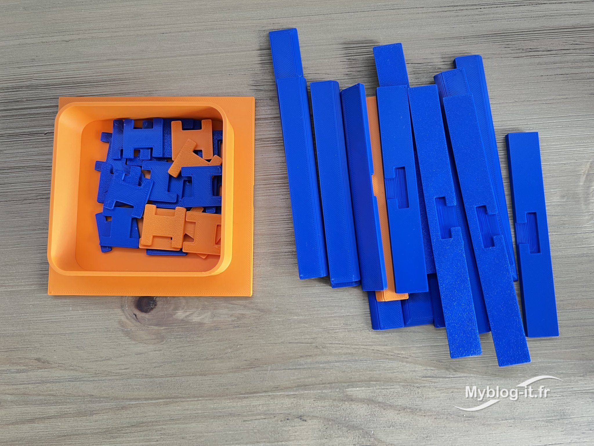 Tổ chức bàn làm việc modul với các mô-đun tùy chỉnh