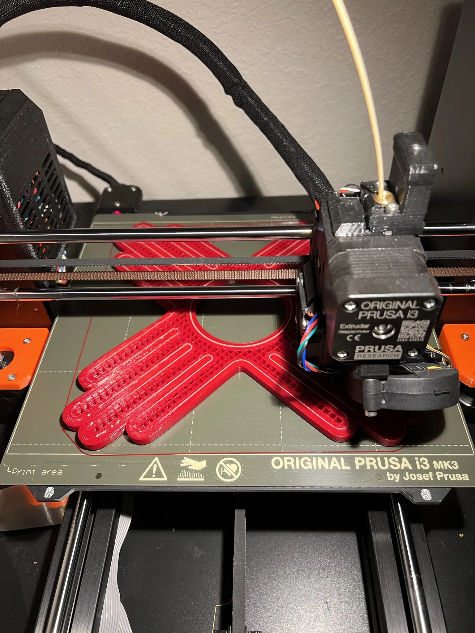 Giá treo tường Zia hai màu dễ thương