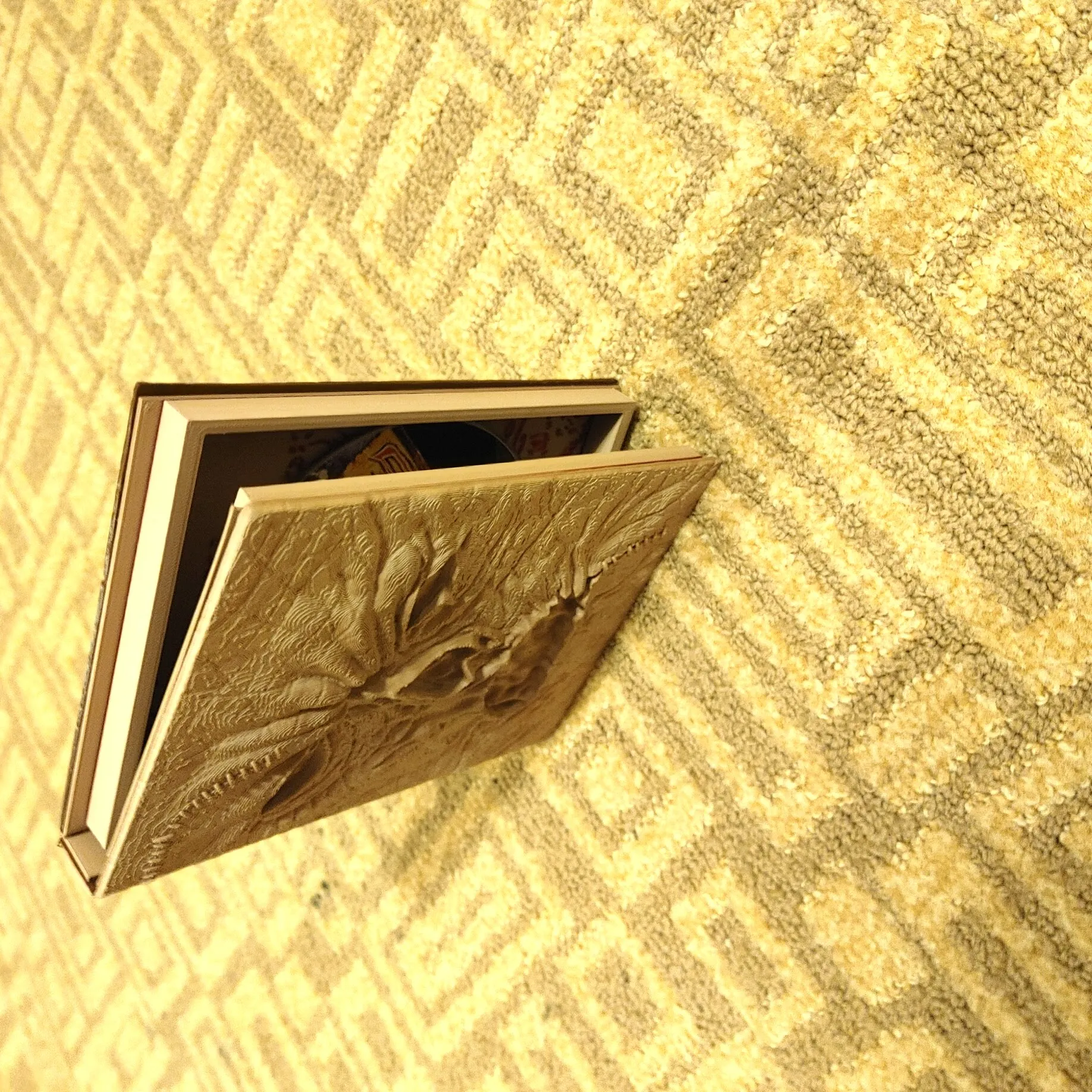 Hộp DVD Blu-Ray Book of the Dead với bản lề sống động