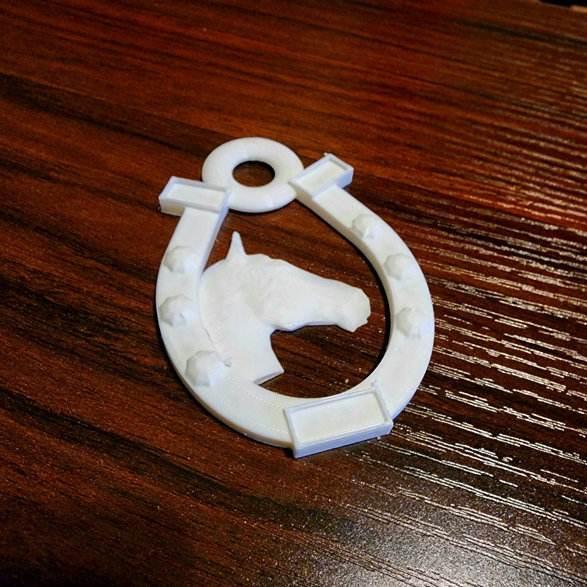 Dây chuyền nhà Ken Mojo Dojo Casa với ngựa và móng ngựa