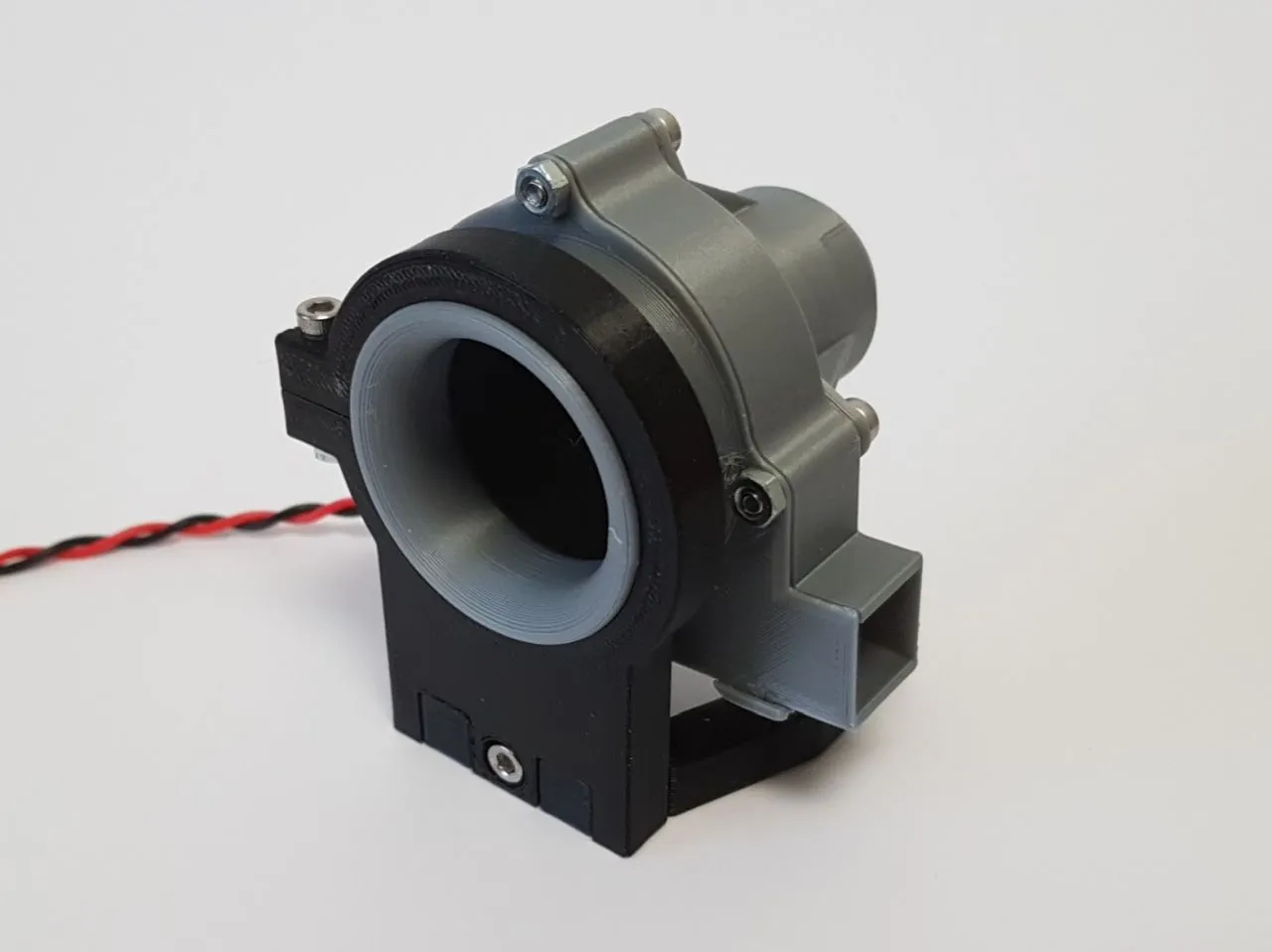 Thí nghiệm quạt ly tâm với các hình dạng tua-bin và vòi phun