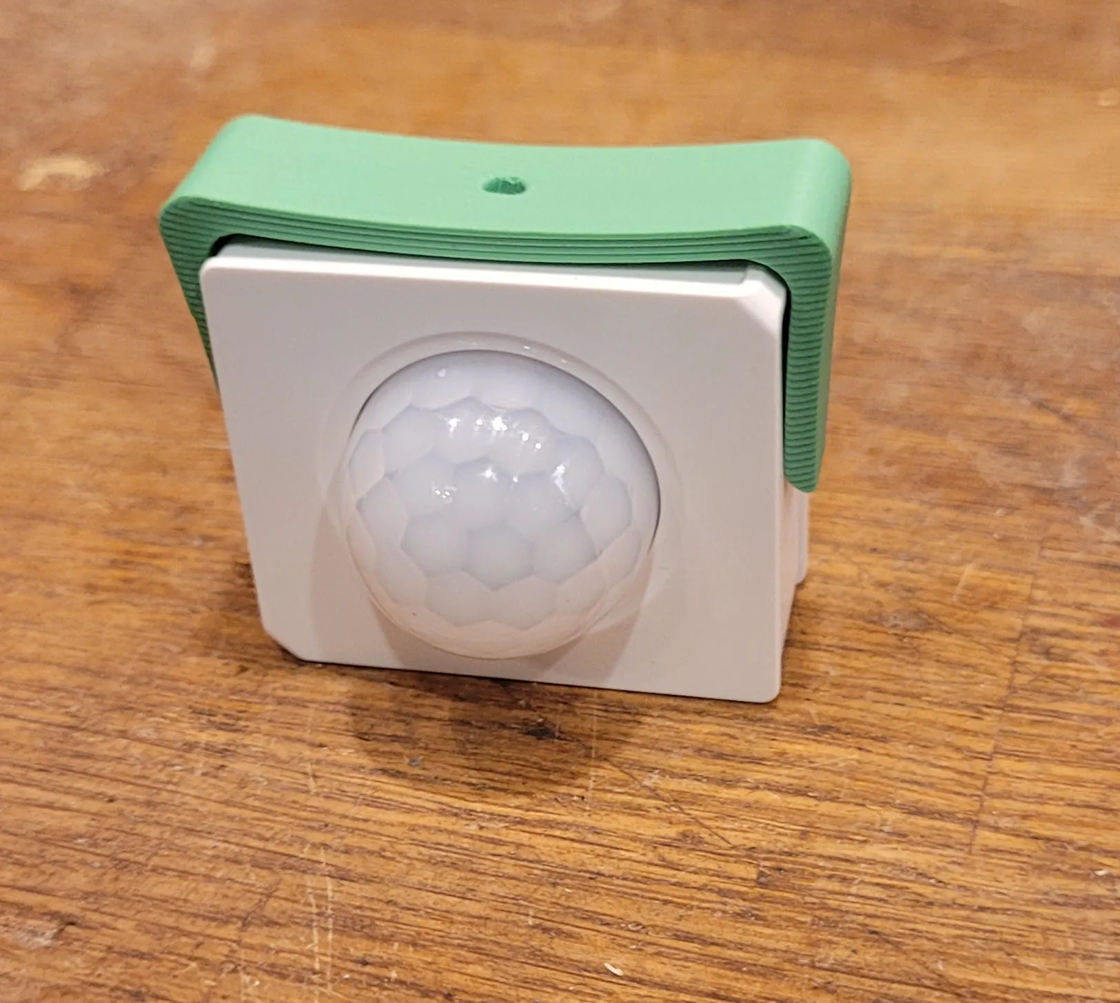 Giá đỡ cảm biến Sonoff SNZB-03 gắn trần