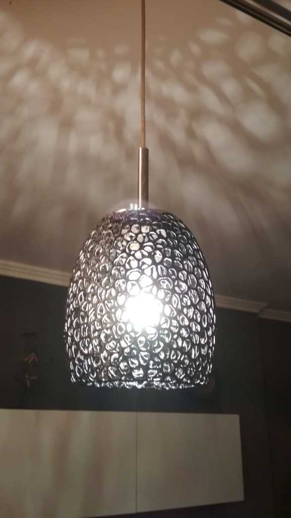 Đèn bàn phong cách Voronoi Trueno